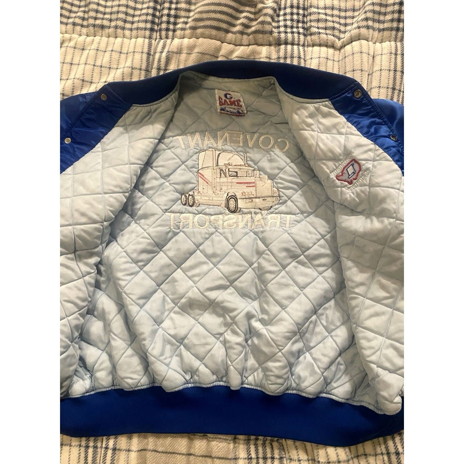 Vintage VINTAGE Game Sportswear Bomber Jacket Men's 2XL Blue Nylon Satin Quilted Logo Pocket Bonded 90s Transportation Theme Size US XXL / EU 58 / 5 - 6 Thumbnail