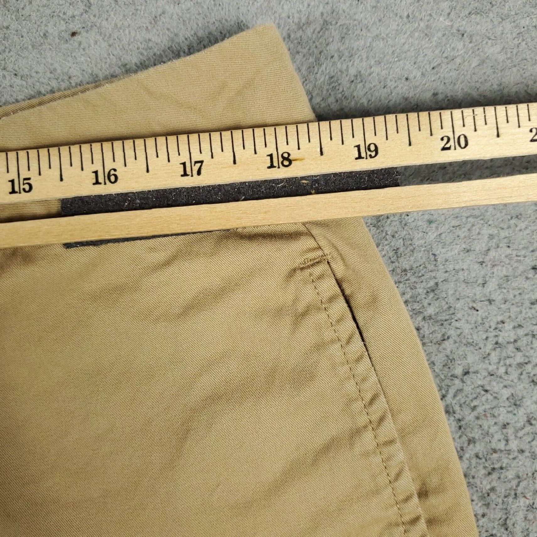 UNTUCKit VINTAGE UNTUCKit Men's Shorts Size 36 Beige Casual Chino Flat Front Cotton Size US 36 / EU 52 - 4 Thumbnail