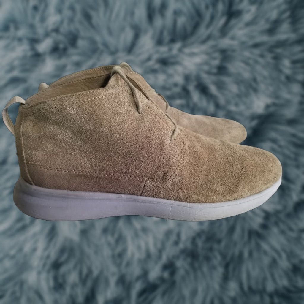 johnnie-O johnnie-O The Chill Chukka Boots Mens 10 M Beige Suede Casual Boots Men Beige Suede Casual The Chill Chukka Size US 10 / EU 43 - 1 Thumbnail