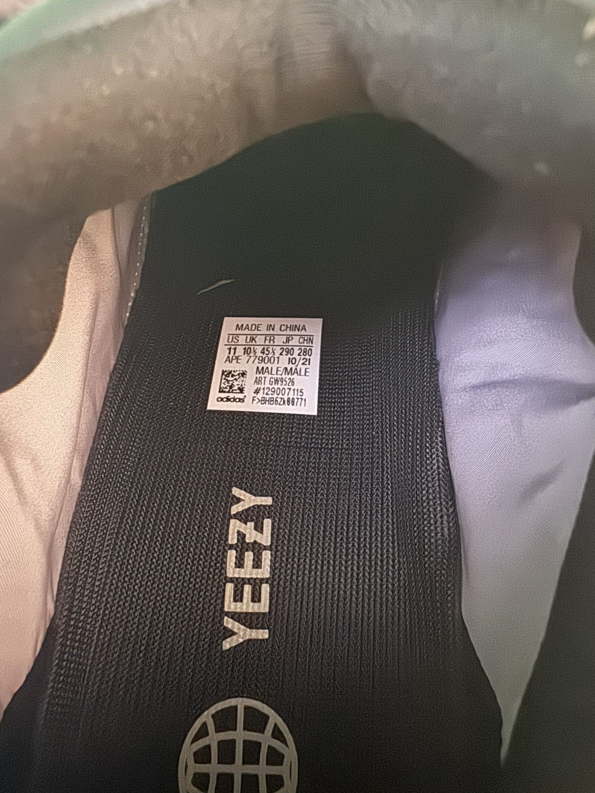 Adidas Adidas Yeezy 700 MNVN Geode 2022 Size US 11 / EU 44 - 10 Thumbnail