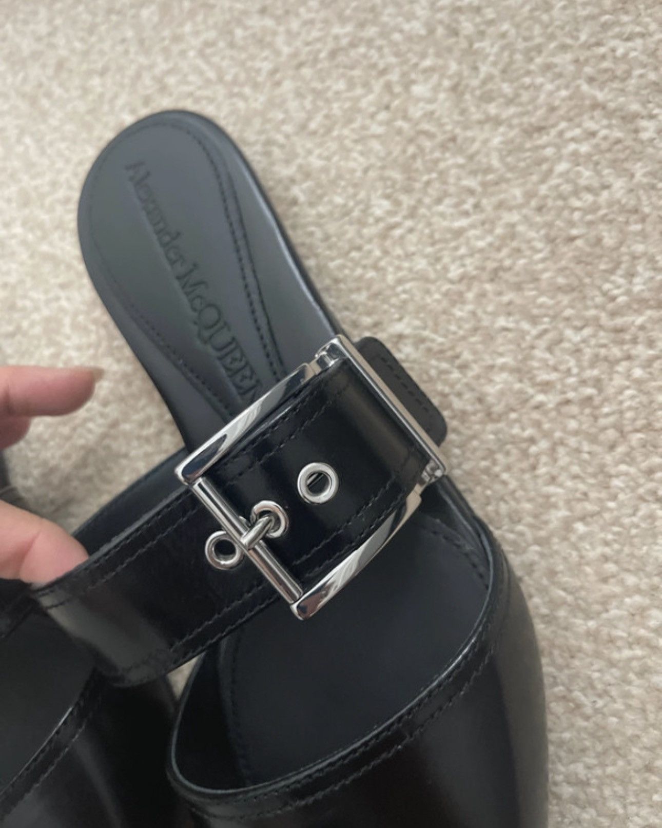 Alexander McQueen Alexander McQueen buckled leather mules. UK2-2.5, EU35 Size US 5 / IT 35 - 2 Thumbnail