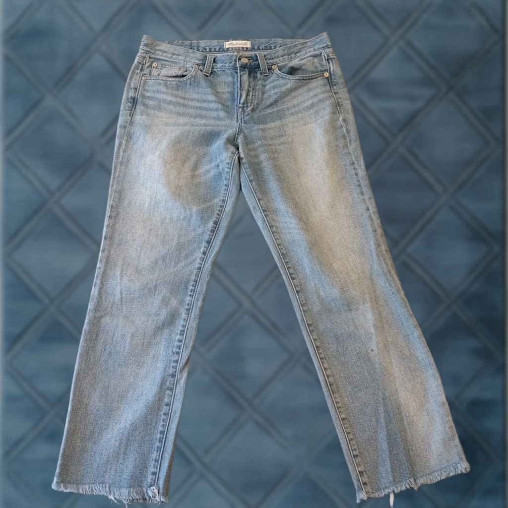 Madewell Madewell Boy Jeans Womens 27 Blue Light Wash Frayed Hem 31x26 Mid Rise Jeans Womens Boys? Size 27" / US 4 / IT 40 - 1 Thumbnail