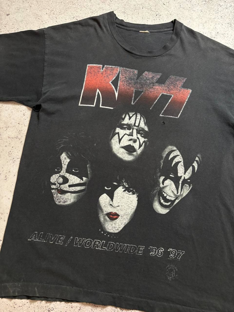 KISS Vintage Kiss Tour T-Shirt 96-97 Alive Worldwide Concert USA Size US L / EU 52-54 / 3 - 4 Thumbnail