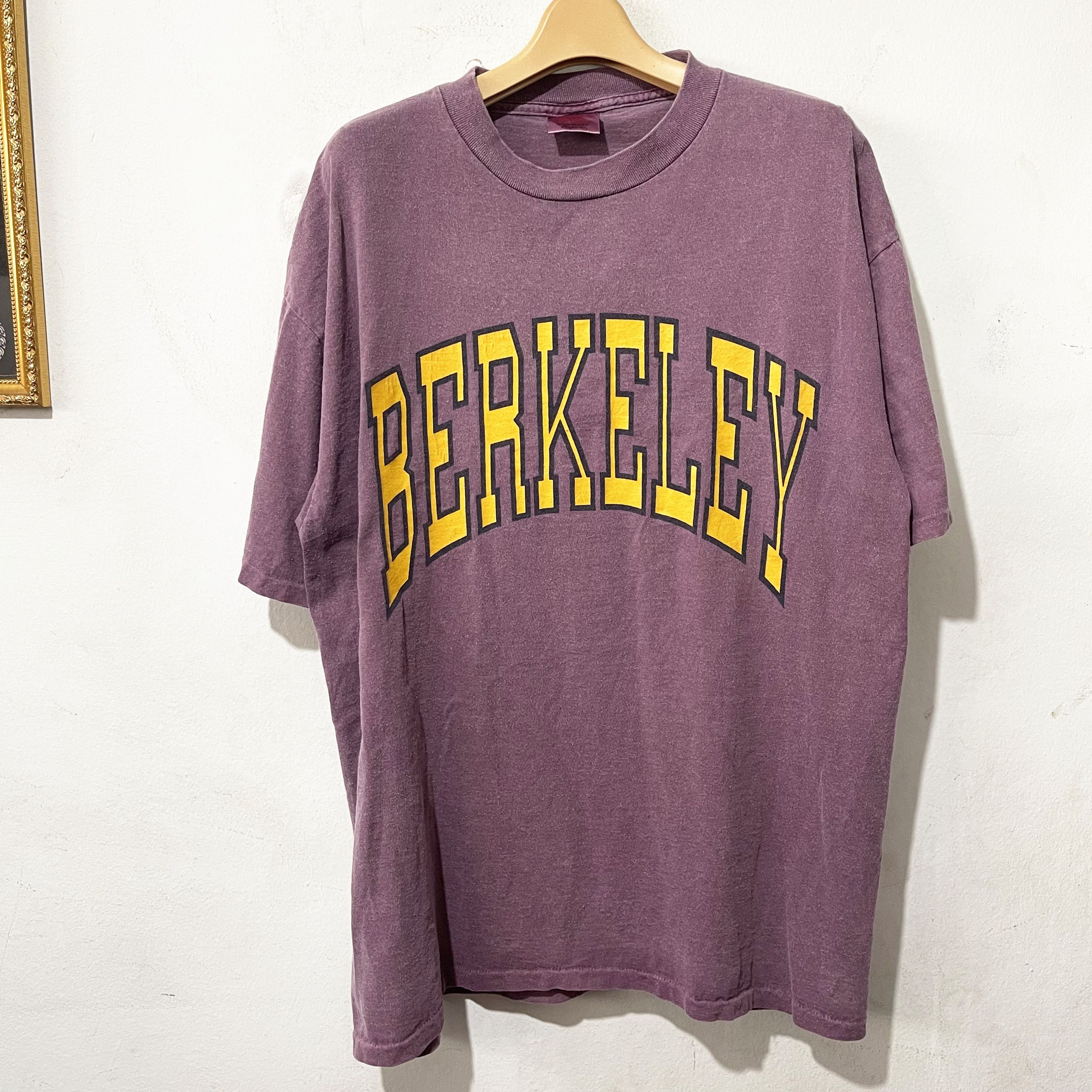 Vintage Vintage 90s Berkeley T-Shirt Size US XL / EU 56 / 4 - 1 Thumbnail