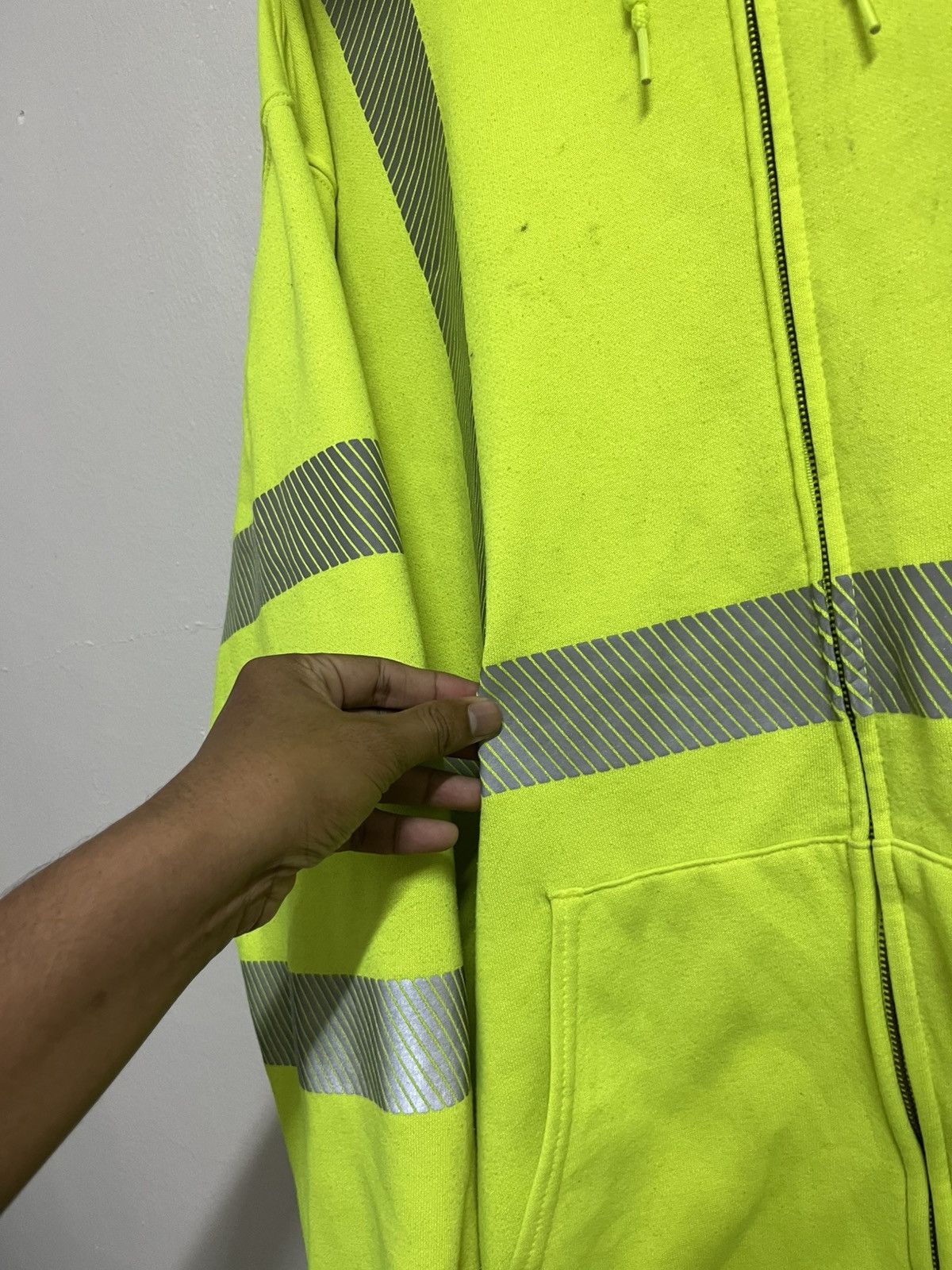 Carhartt 💥Thrashed Carhartt Neon Reflective Oversized Hoodie Size US XXL / EU 58 / 5 - 8 Thumbnail