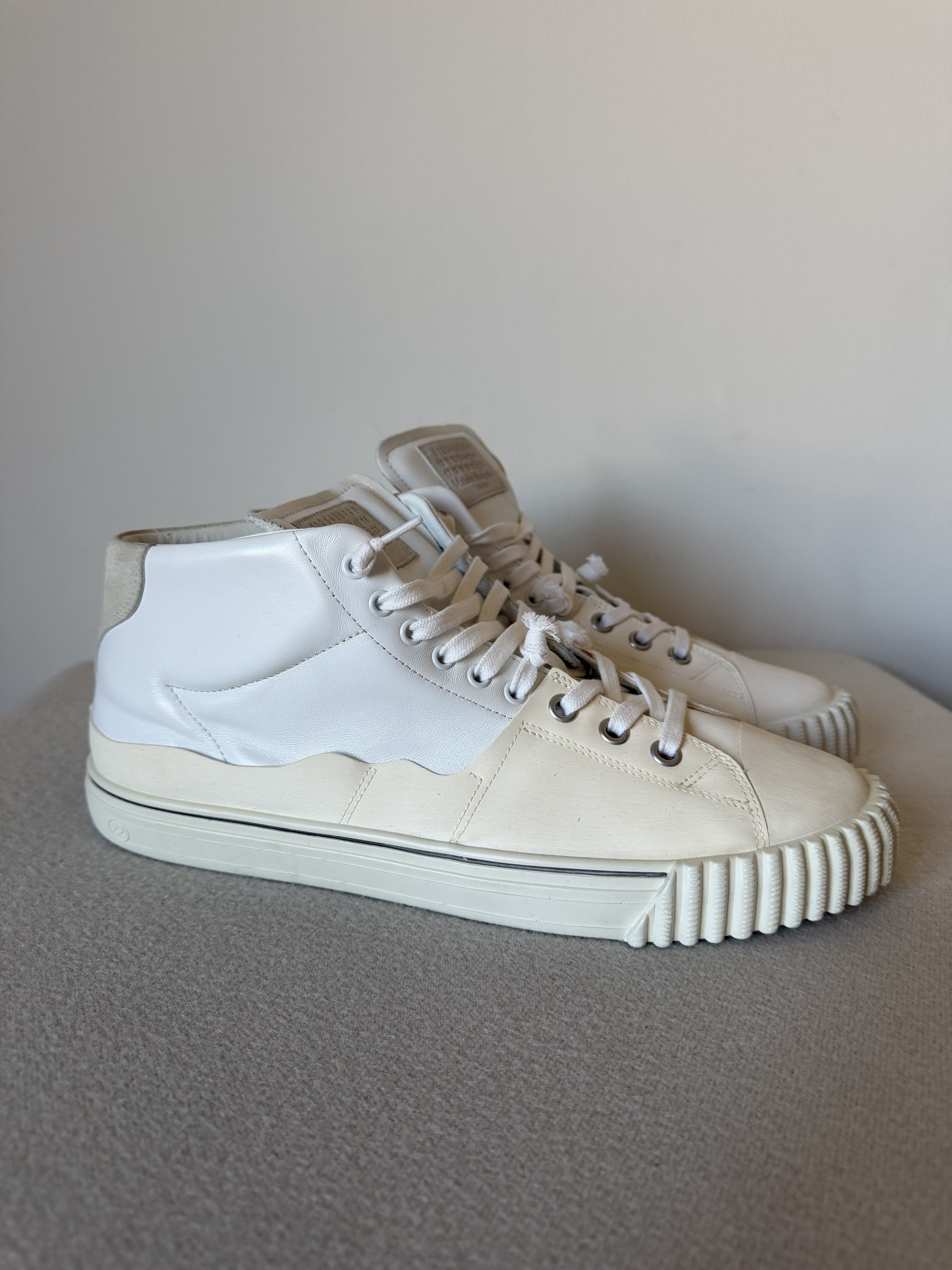 Maison Margiela Maison Margiela Evolution Sneakers in White Leather Size US 13 / EU 46 - 1 Thumbnail