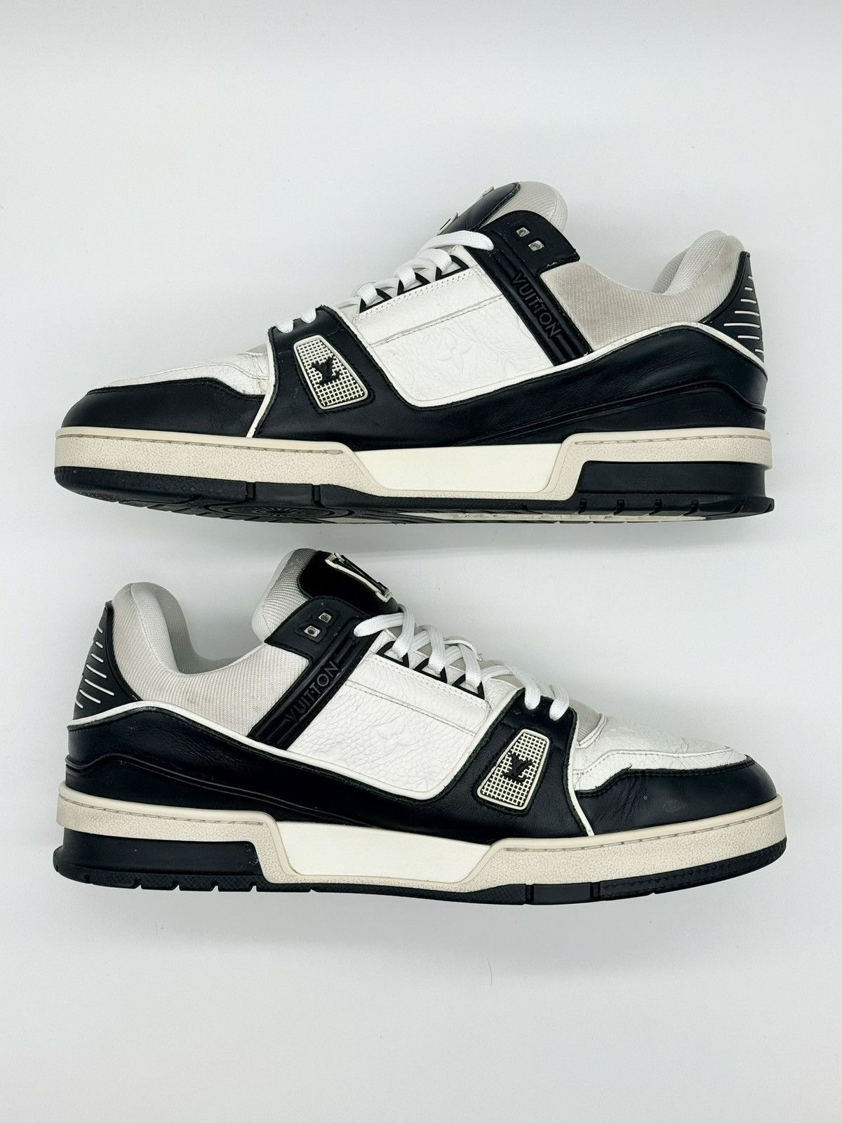 Louis Vuitton Size 11 - Black Leather Louis Vuitton Trainer Size US 11 / EU 44 - 3 Thumbnail