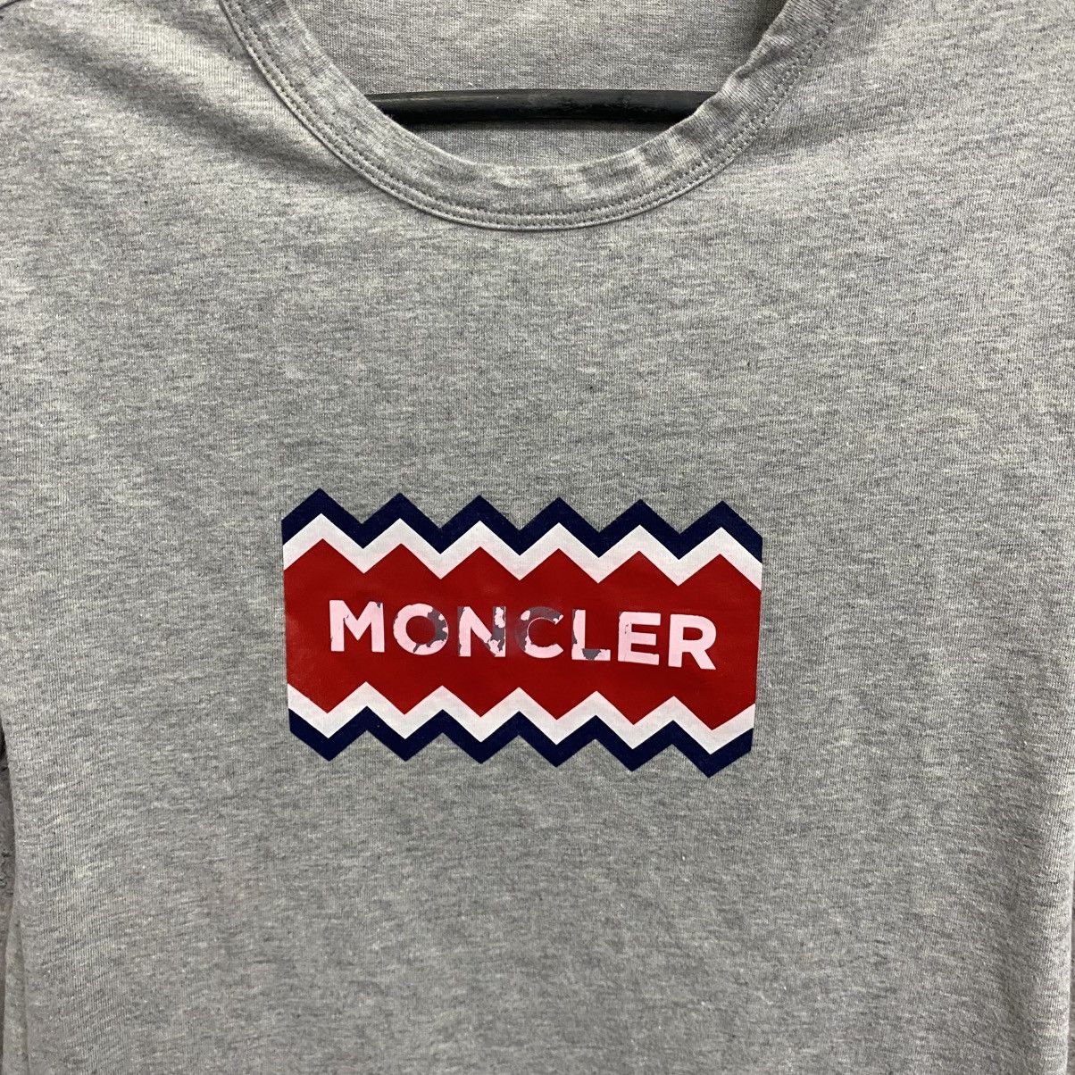 Moncler Moncler T-Shirt Size US S / EU 44-46 / 1 - 5 Thumbnail