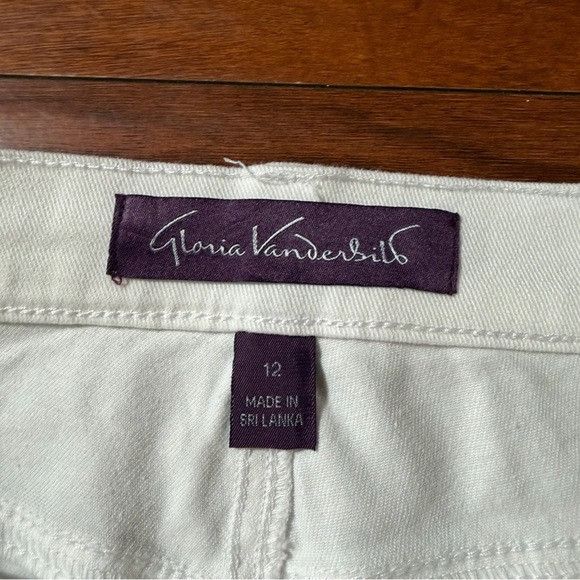 Gloria Vanderbilt NWT Gloria Vanderbilt Crystal White AMANDA Slim Jeans Sz 12 Size 34" / US 12 / IT 48 - 7 Thumbnail