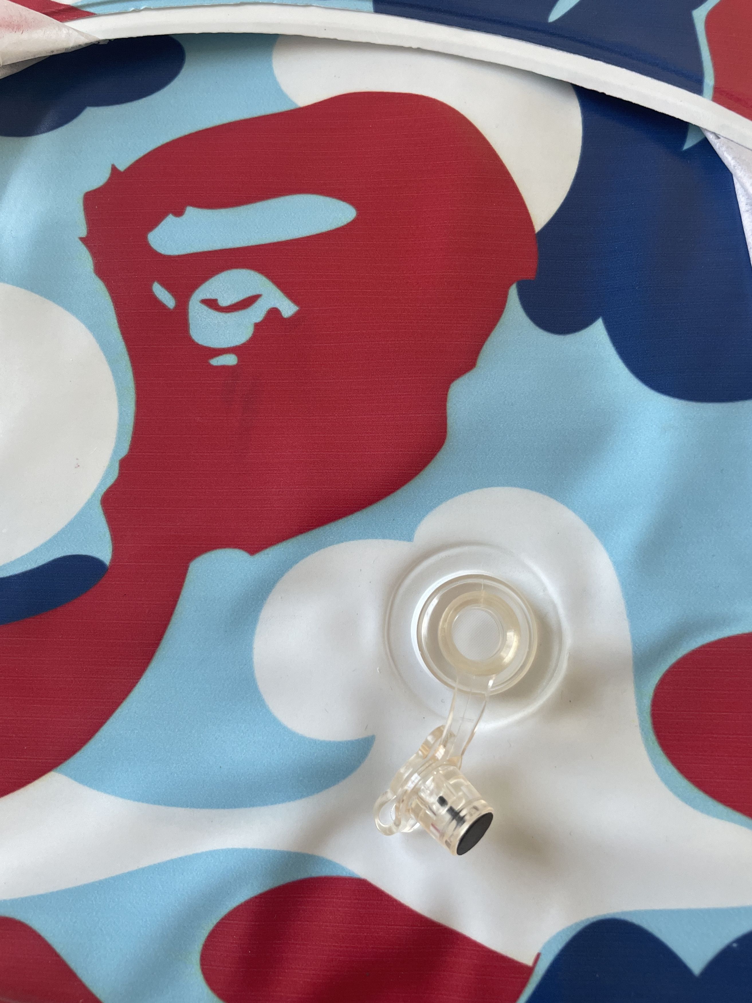 Bape BAPE X NIKKI BEACH WATER DONUT Size ONE SIZE - 8 Thumbnail