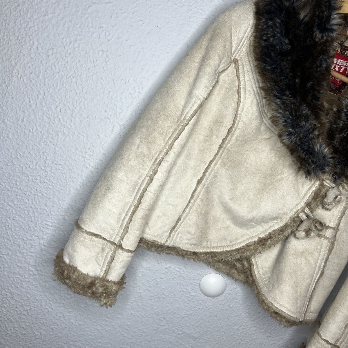 Miss Sixty Miss Sixty Faux Fur Sheepskin Jacket Coat Beige Retro RARE Size M / US 6-8 / IT 42-44 - 2 Thumbnail