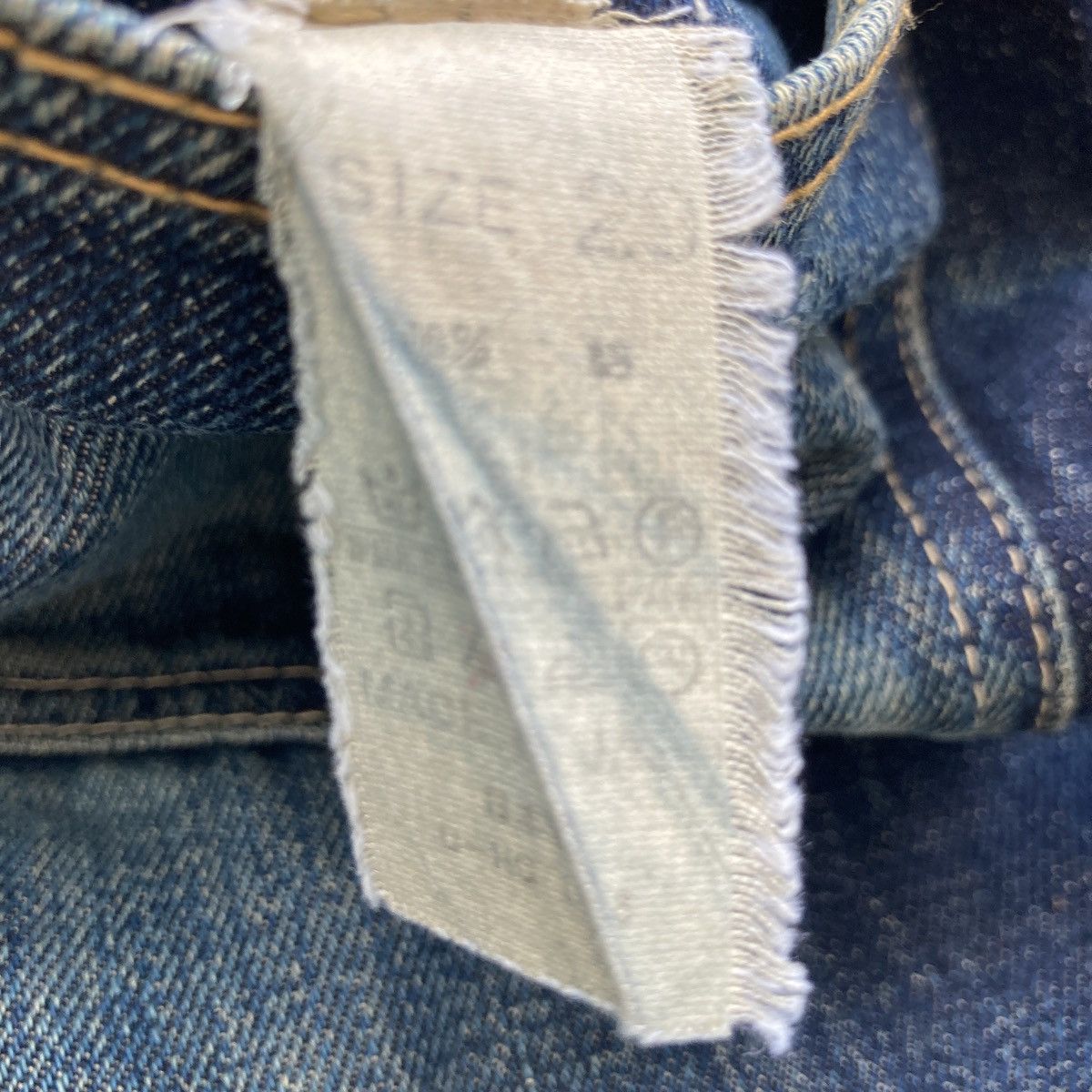 Denime VINTAGE DENIME SELVEDGE BUCKLE BACK DISTRESSED JEANS Size US 29 - 19 Thumbnail
