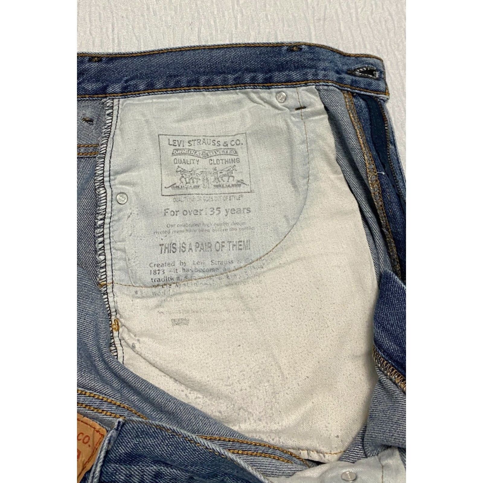 Levi's VINTAGE Levis 550 Jeans Mens 38×32 Blue Denim Relaxed Fit 5-Pocket Levi's 100% Cotton Jeans Mens Blue Denim Straight Size US 38 / EU 54 - 4 Thumbnail