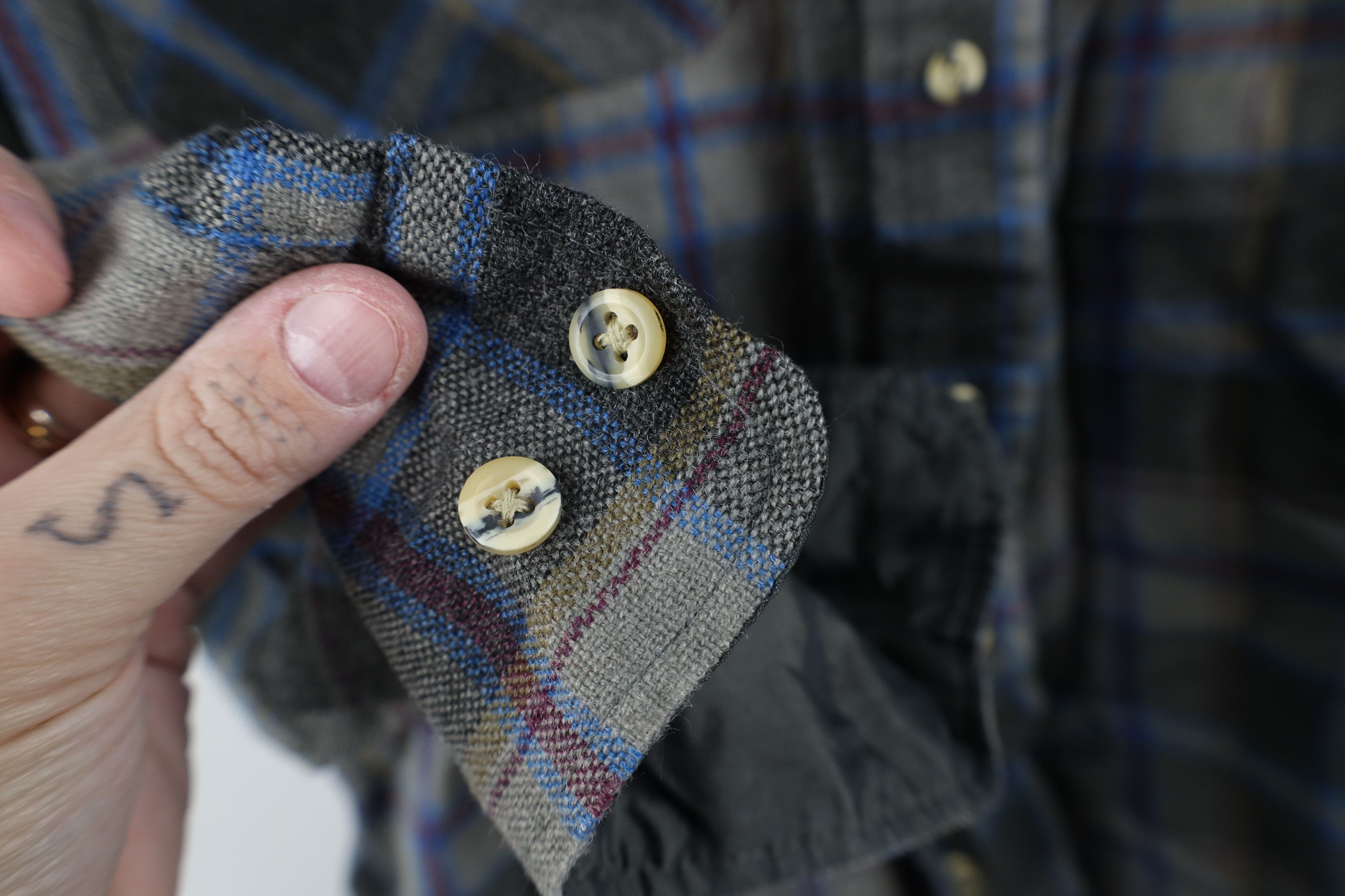 Vintage Vintage 70s 80s Streetwear Knit Single Needle Button Shirt Size US L / EU 52-54 / 3 - 6 Thumbnail