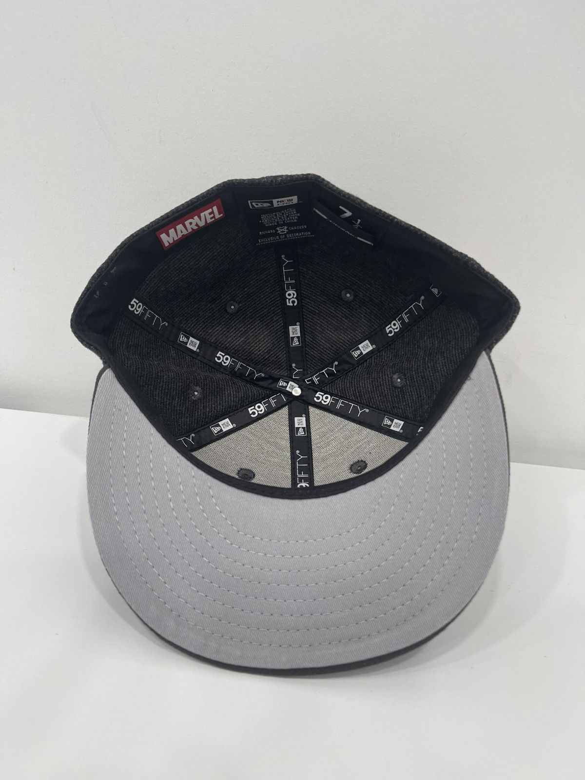 New Era Marvel Universe The Punisher New Era Fitted Cap Hat 7 1/4 Size ONE SIZE - 4 Thumbnail