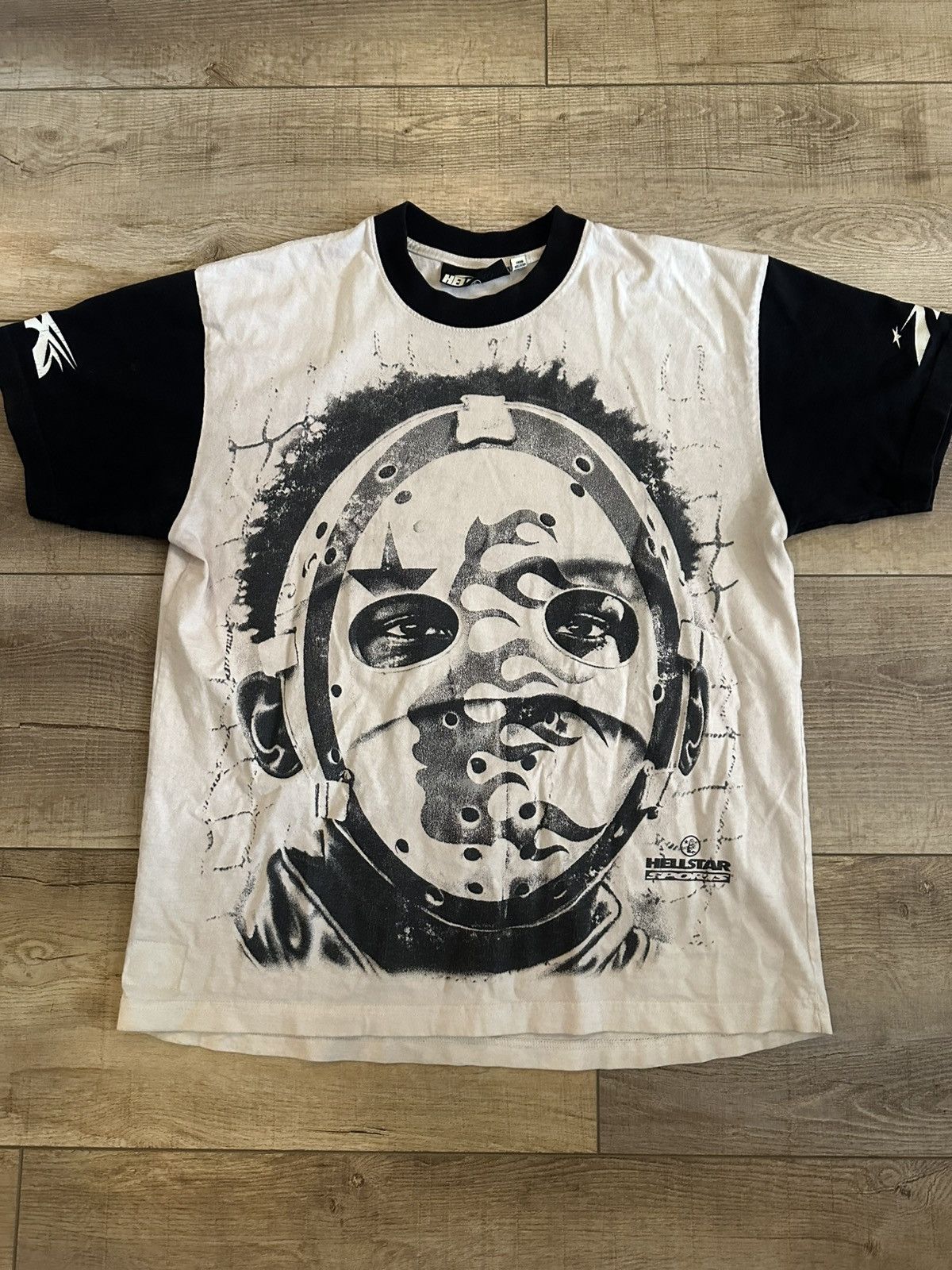 HELLSTAR Hellstar Hockey Jersey Mask Graphic Tee (S oversized) Size US S / EU 44-46 / 1 - 1 Thumbnail