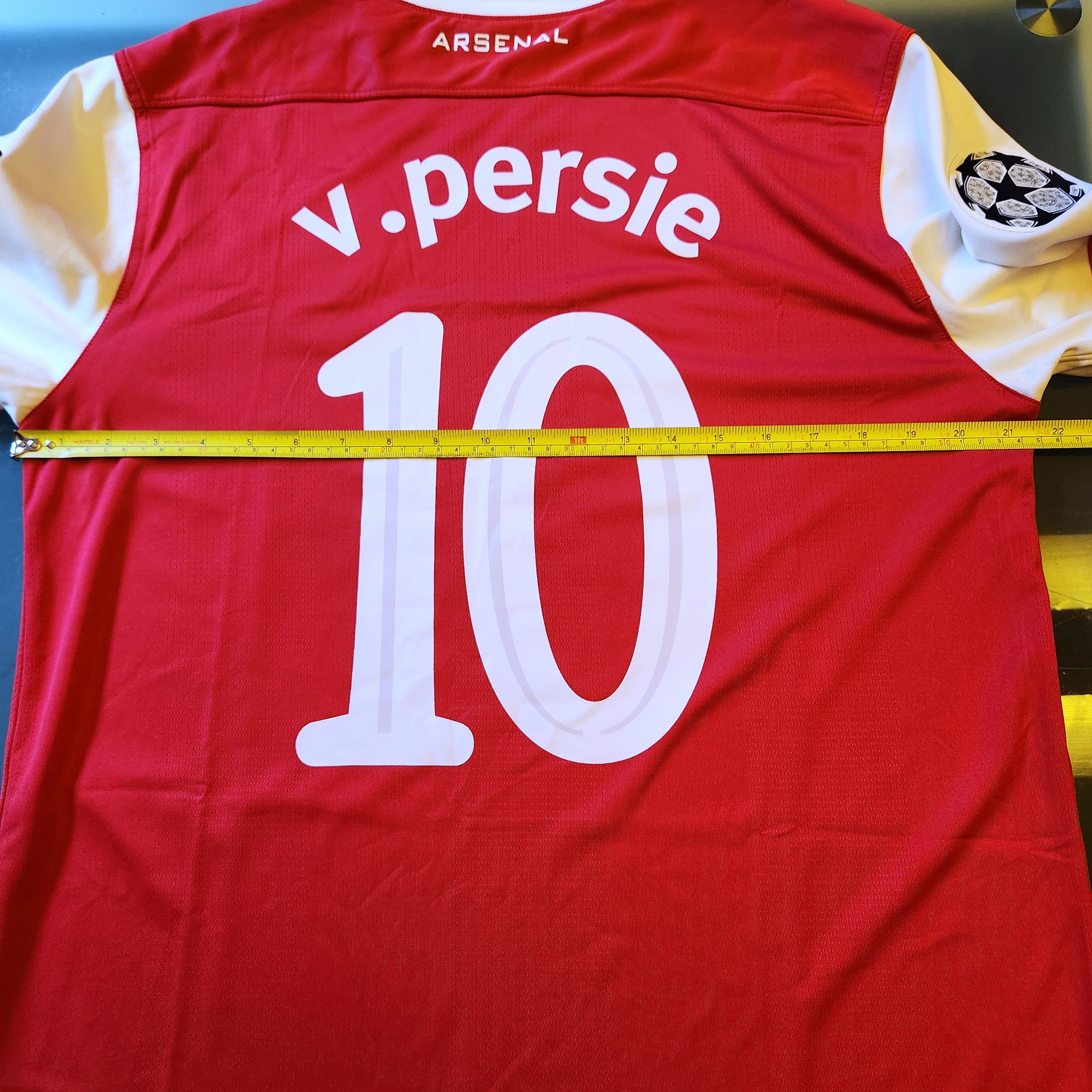Nike Authentic Retro Arsenal van PERSIE 2010-2011 Home Jersey Size US L / EU 52-54 / 3 - 13 Thumbnail