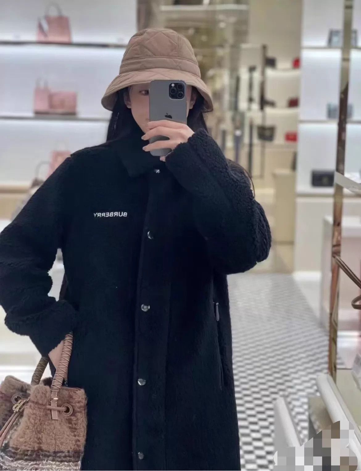 Burberry BURBERRY Lamb Fleece Mid-Length Cute Coat 36 Size S / US 4 / IT 40 - 8 Thumbnail