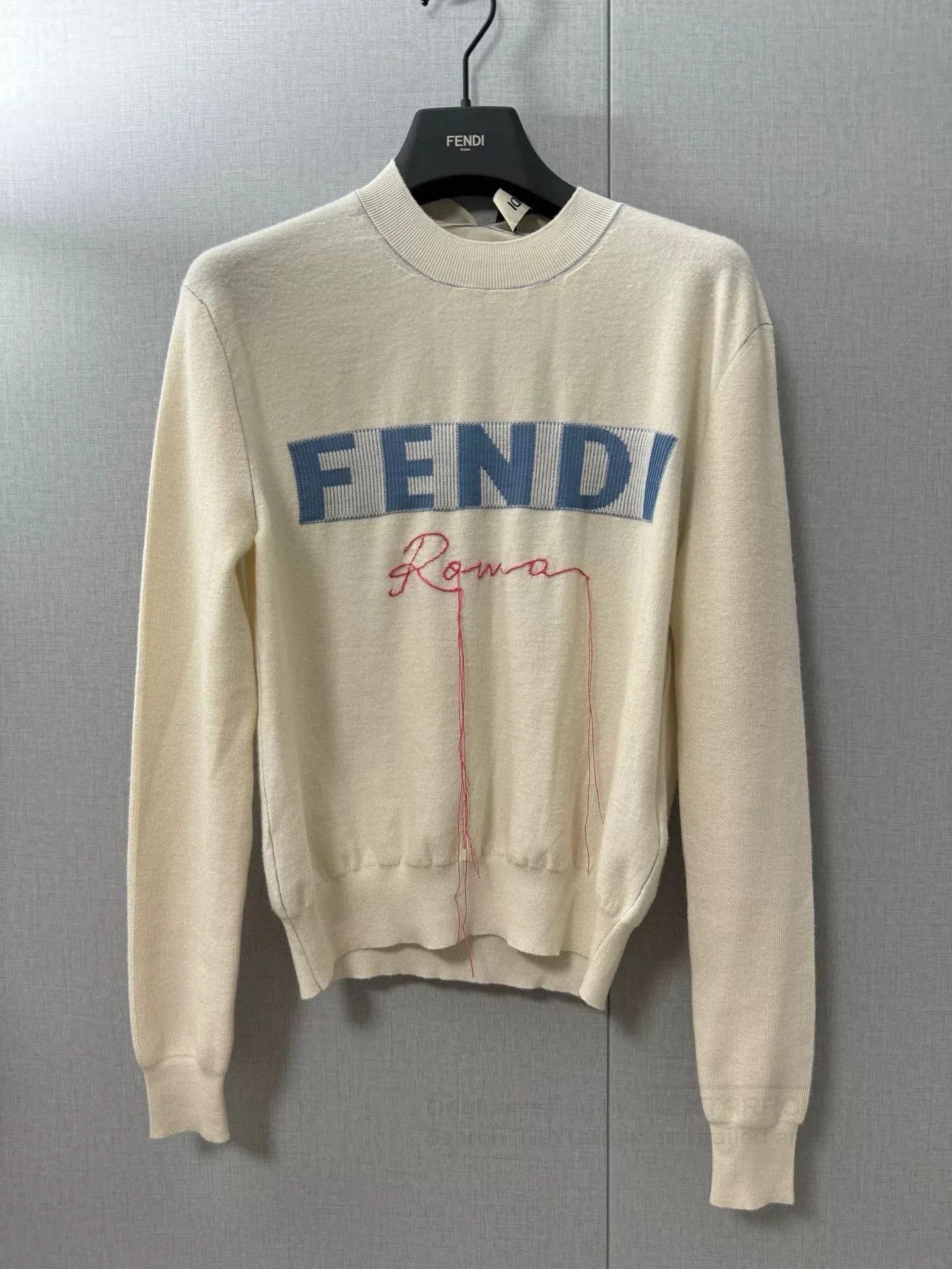 Fendi Fendi Logo Cashmere Women's Sweater. Size S / US 4 / IT 40 - 1 Thumbnail