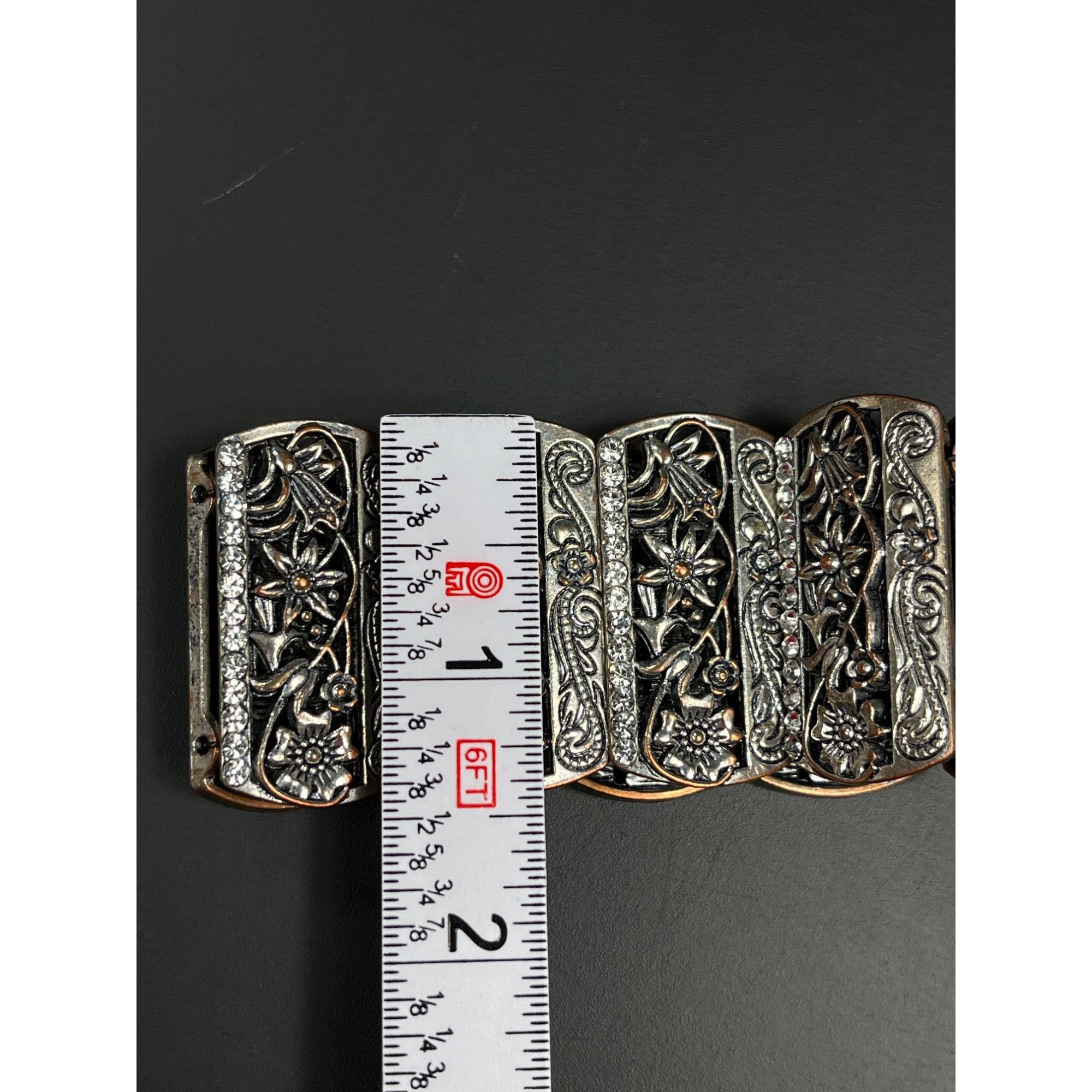 Vintage Vintage SKU 005 Silver Tone Floral Panel Bracelet With Rhine Size ONE SIZE - 5 Thumbnail