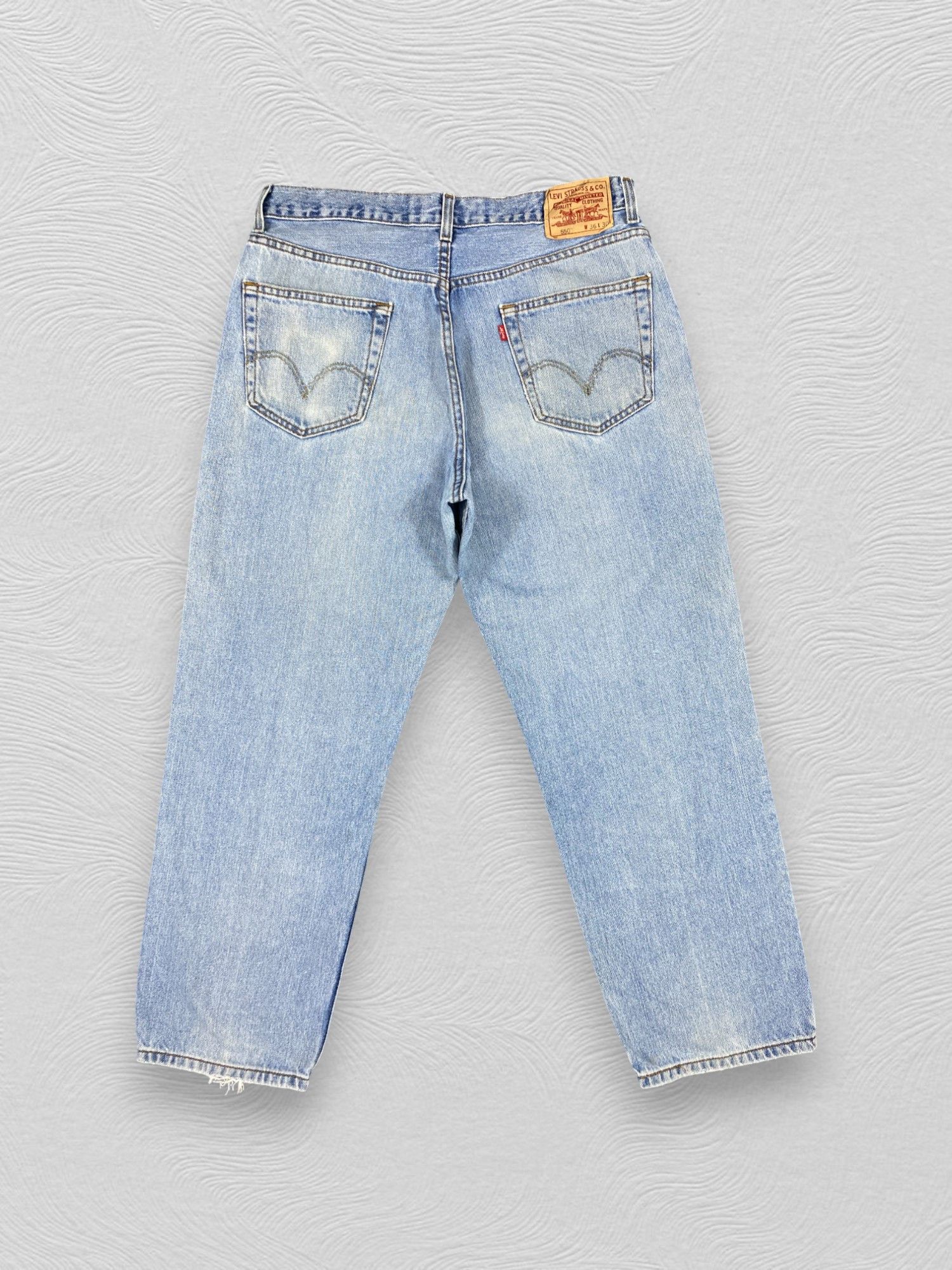 Japanese Brand Blue Wash Vintage Levi's 550 Jeans 35x31.5 Denim -JN2074 Size US 35 - 2 Thumbnail
