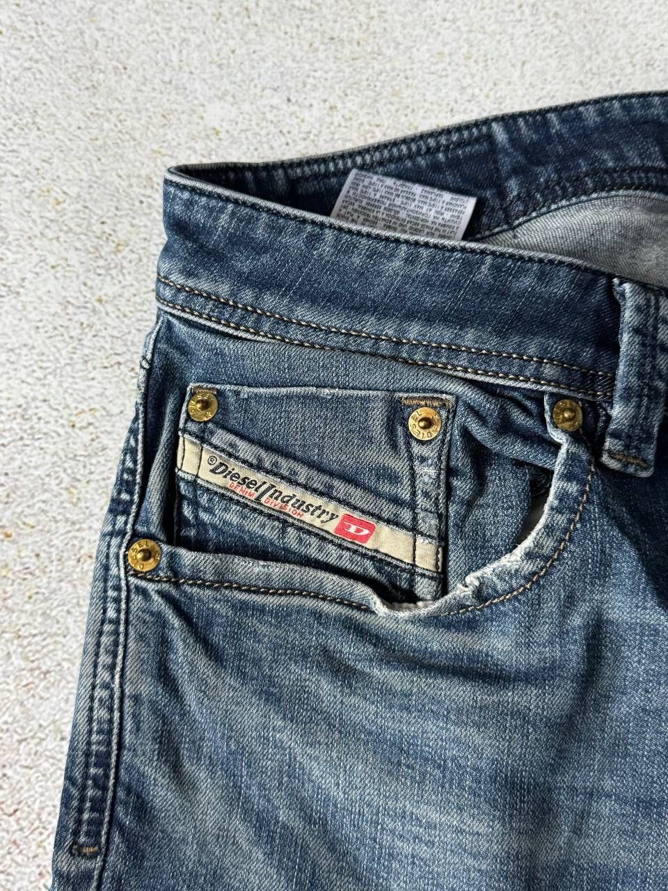 Diesel × Diesel Black Gold × Vintage Vintage Diesel Larkee Denim Pants Y2K Rare Size W 30 L32 Size US 33 - 4 Thumbnail