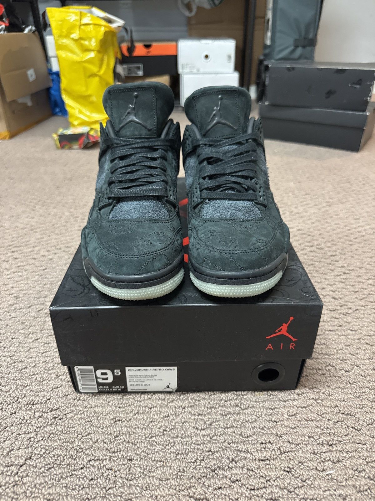 Jordan Brand × Kaws Kaws Jordan 4 Size US 9.5 / EU 42-43 - 3 Thumbnail