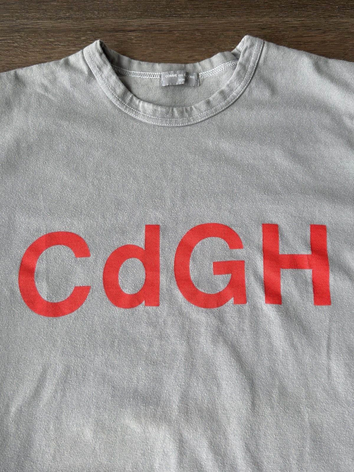 Comme des Garcons Homme Comme Des Garcons Homme “CdGH” Red Logo Gray Tee AD1999 Size US L / EU 52-54 / 3 - 2 Thumbnail
