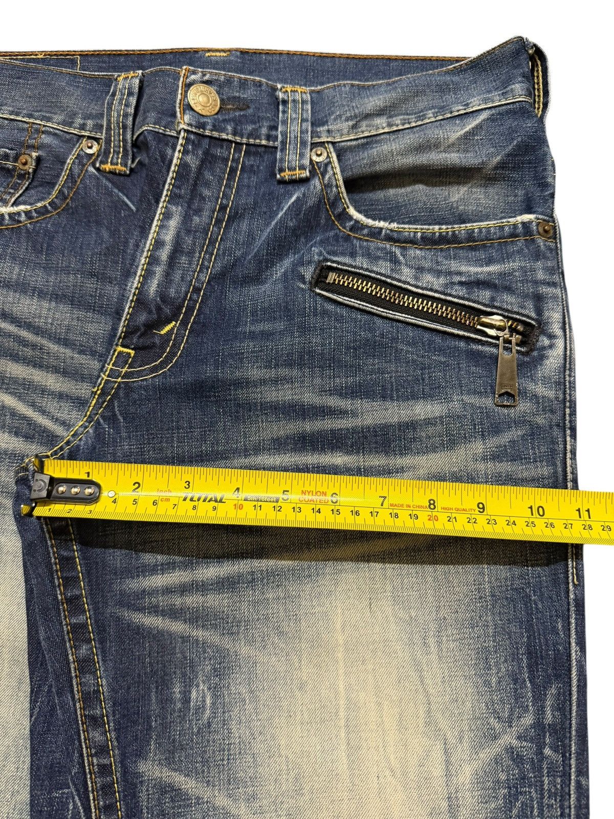 Levi's Vtg 90s Levis 702 Blue Faded Thunder Wash Whisker Straight Size US 32 / EU 48 - 14 Thumbnail