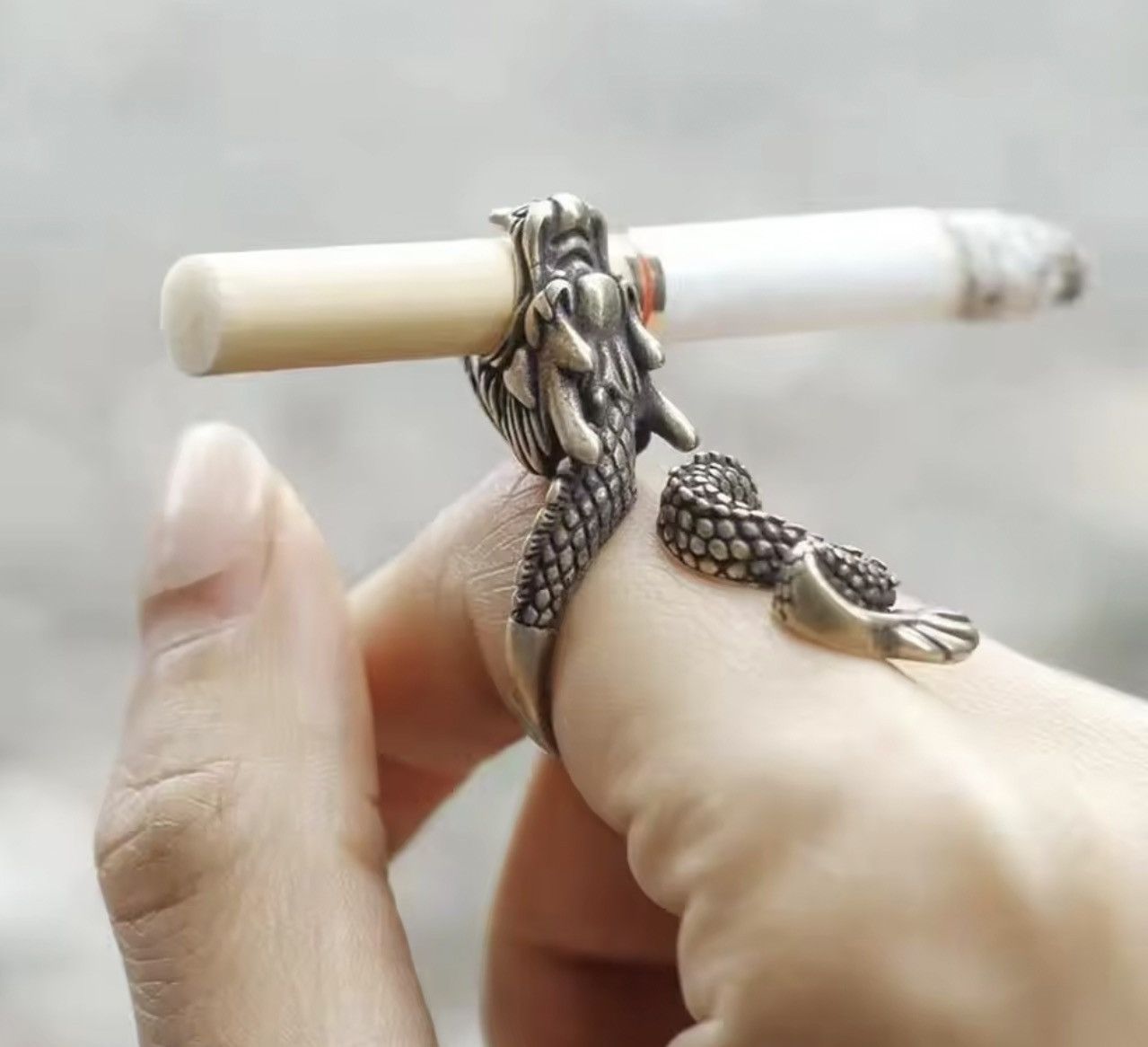 Jewelry Ancient Dragon Cigarette Holder Ring – Brass & Silver Tones Size ONE SIZE - 2 Thumbnail