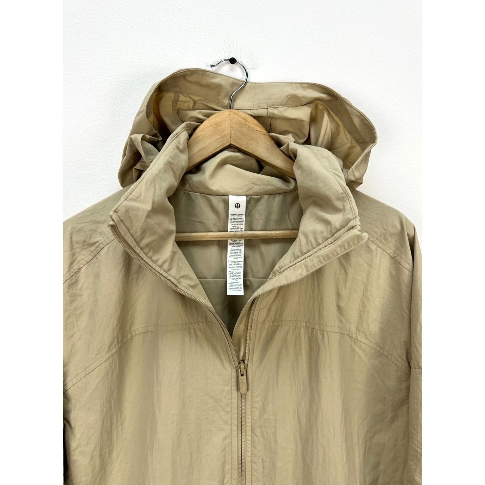 Lululemon Lululemon Jacket Womens Size XS Light Parka Windbreaker Oversized Beige Size XS / US 0-2 / IT 36-38 - 6 Thumbnail