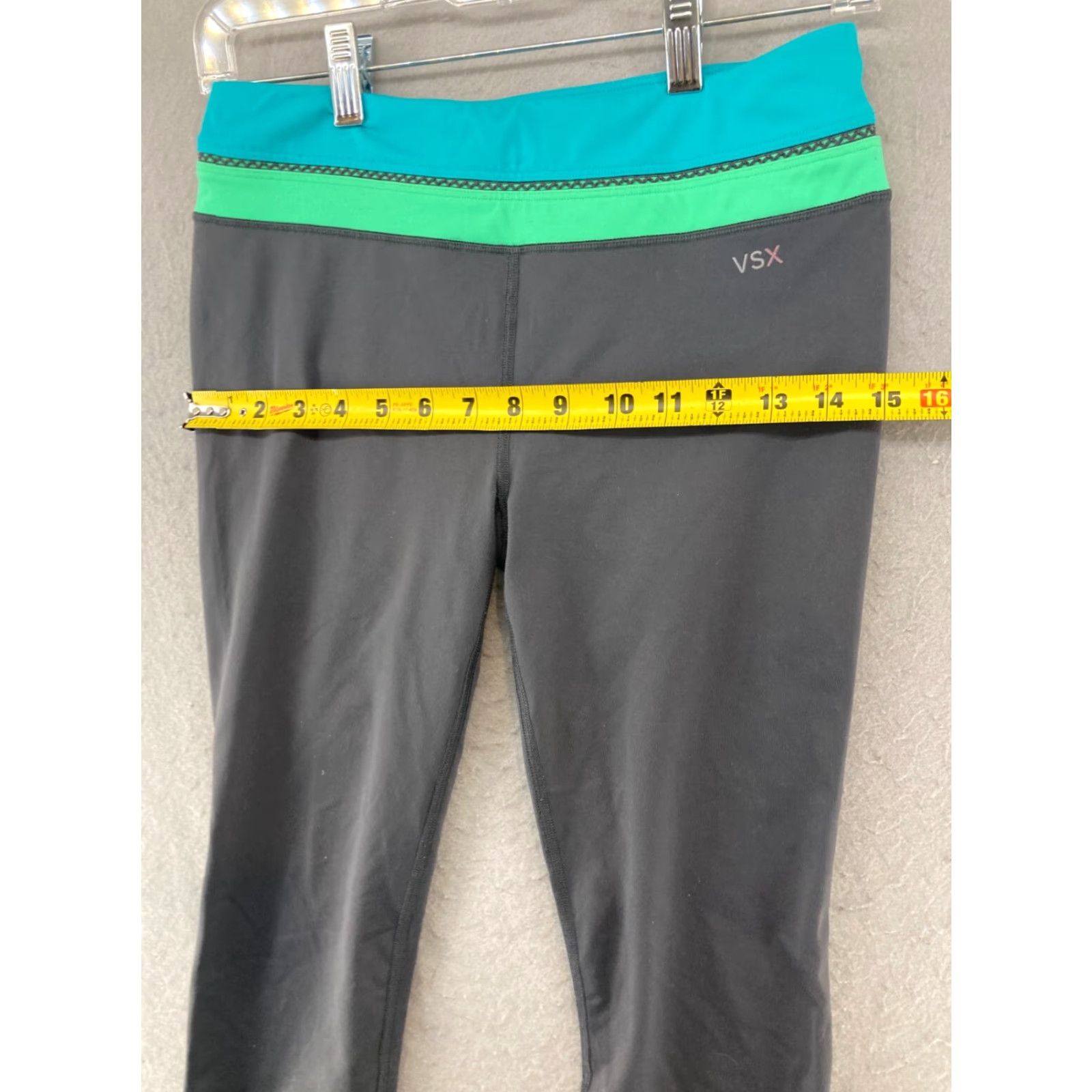 Victoria's Secret VSX Yoga Pants Womens Small Crop Black Nike? Size 28" / US 6 / IT 42 - 3 Thumbnail