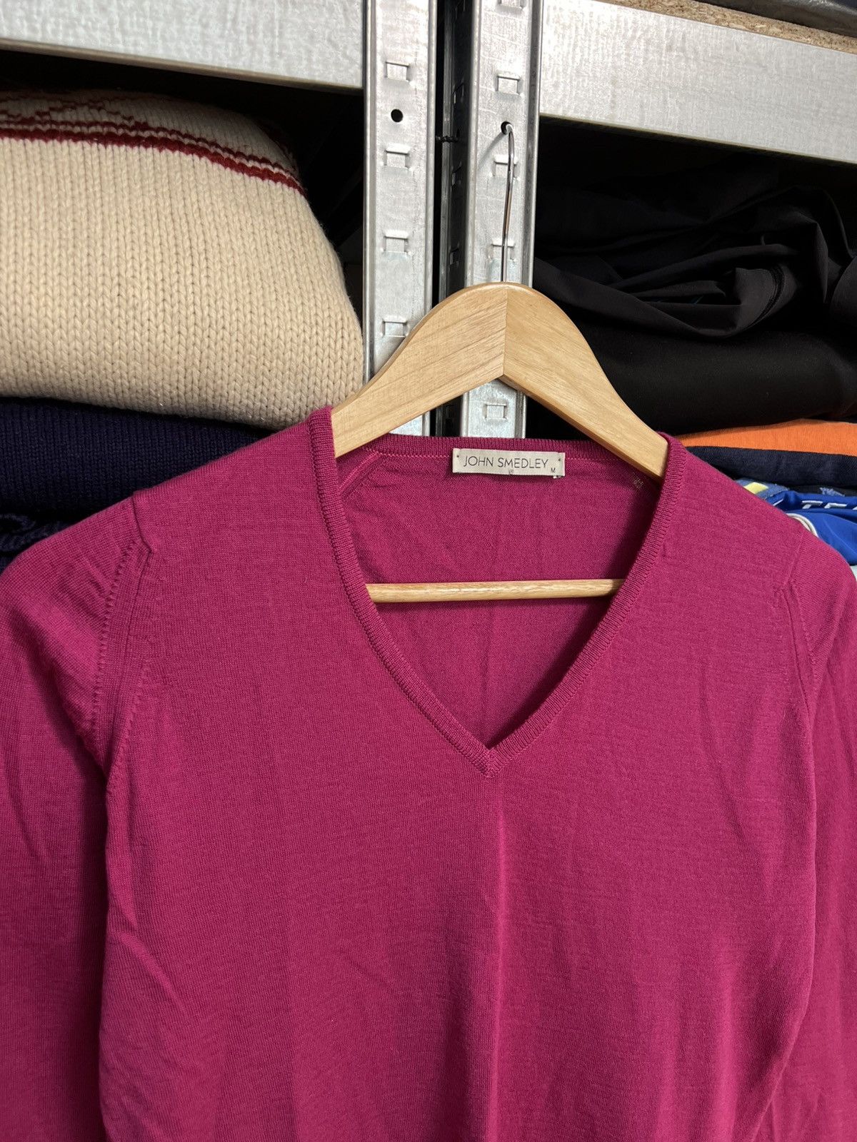 John Smedley John Smedley Women’s Pink V Neck Long Sleeve Jumper Sweater Size M / US 6-8 / IT 42-44 - 2 Thumbnail
