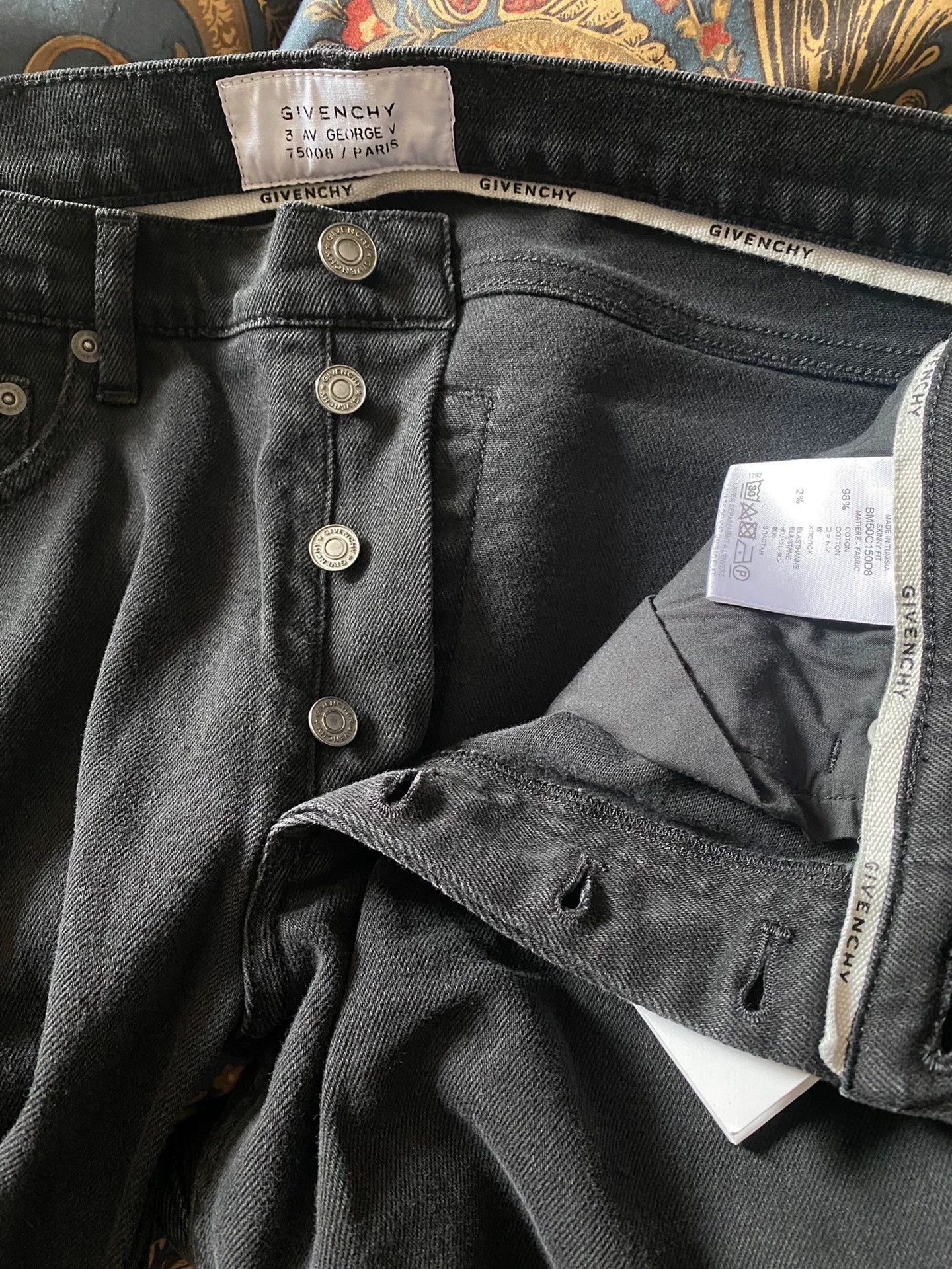 Givenchy Givenchy Black Distressed Cut Jeans 31 Size US 31 - 9 Thumbnail