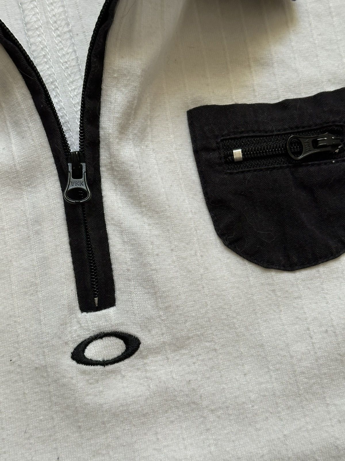 Oakley Vintage 90s Oakley Software Center Logo White Tank Top S/M Size S / US 4 / IT 40 - 4 Thumbnail
