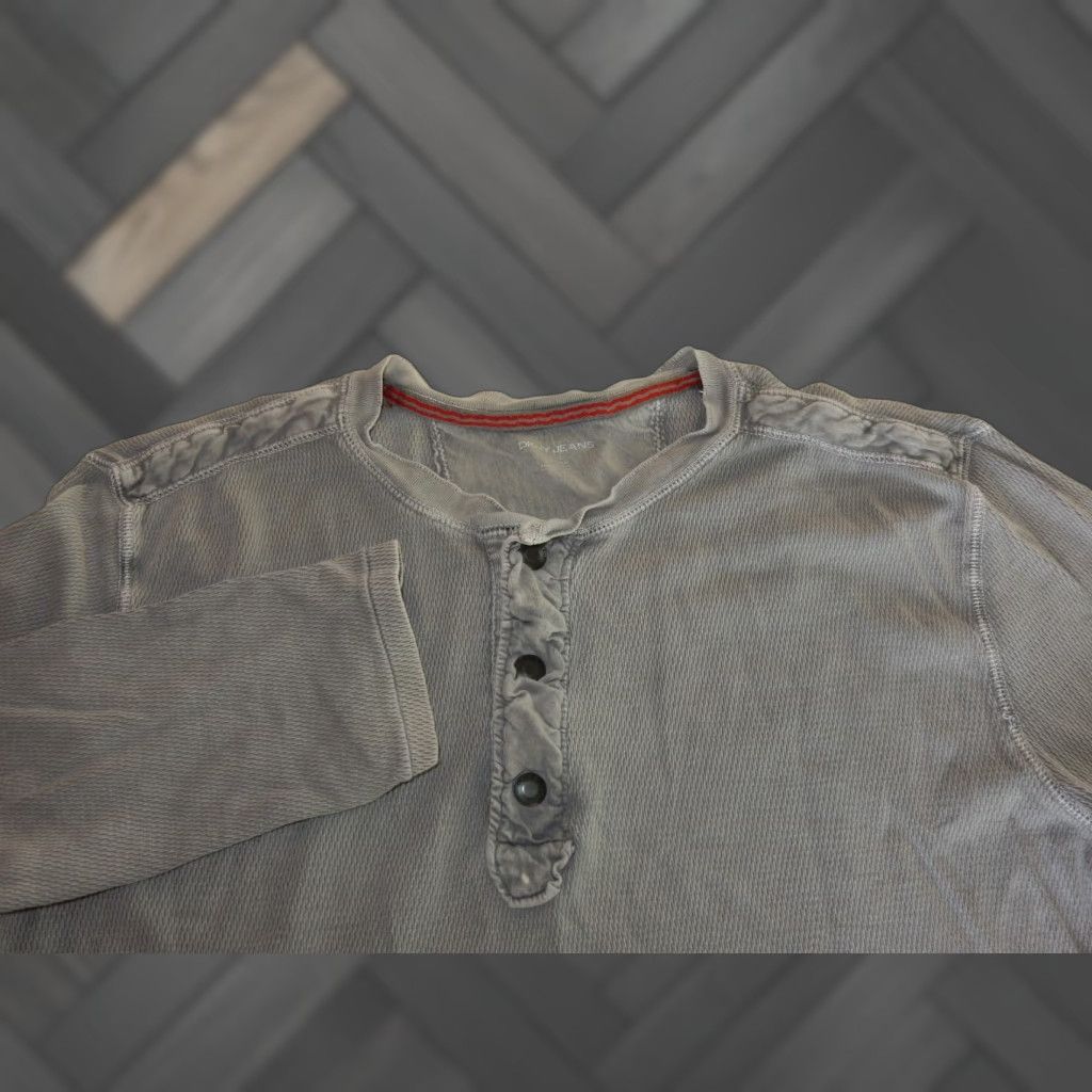 DKNY VINTAGE DKNY Men's Long Sleeve T-Shirt Size Large Gray Cotton Solid 90s Size US L / EU 52-54 / 3 - 1 Thumbnail