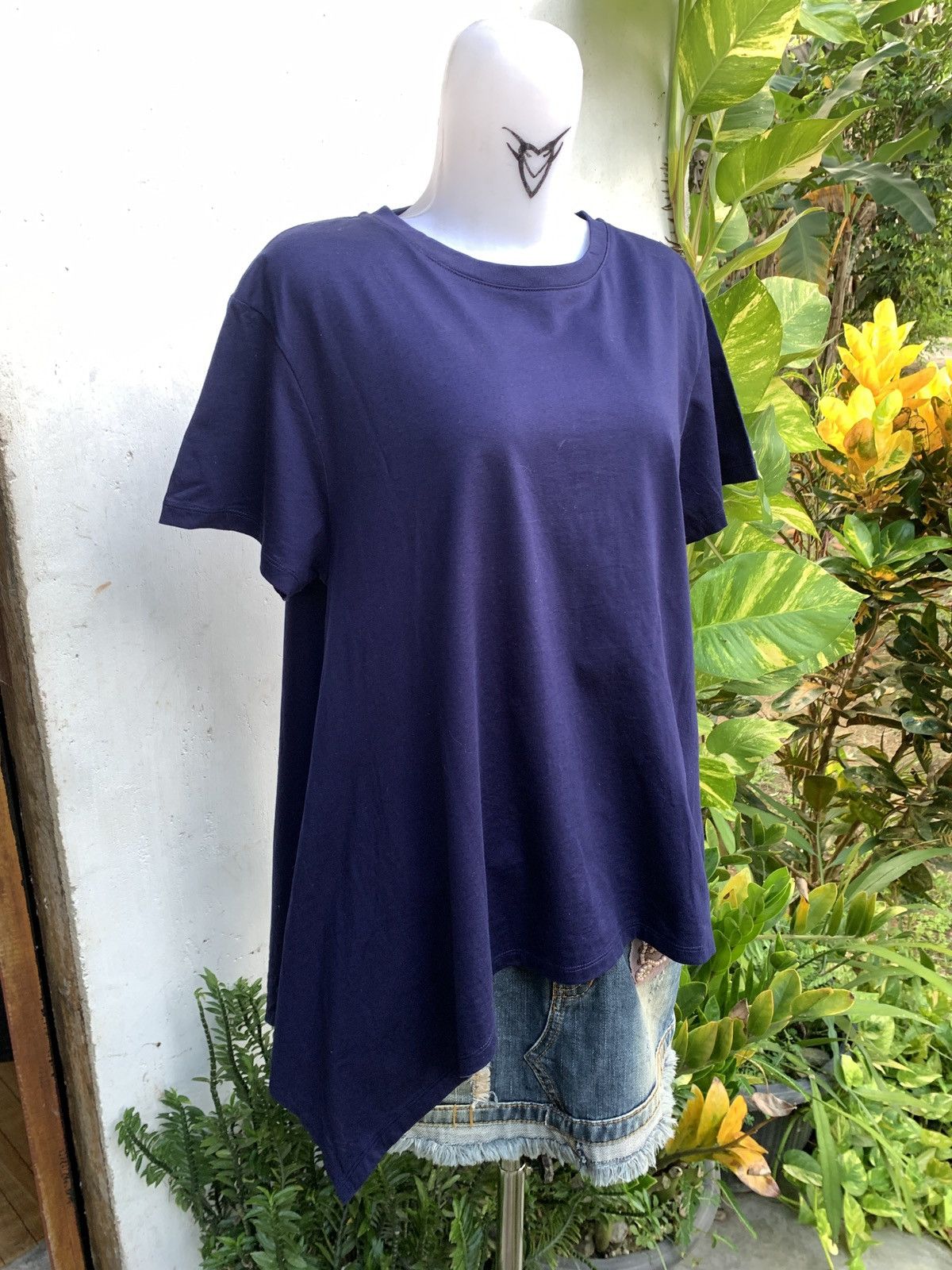 JW Anderson × Uniqlo Uniqlo x JWAnderson Extra Waist Small Embroidery Logo Top Size XL / US 12-14 / IT 48-50 - 2 Thumbnail