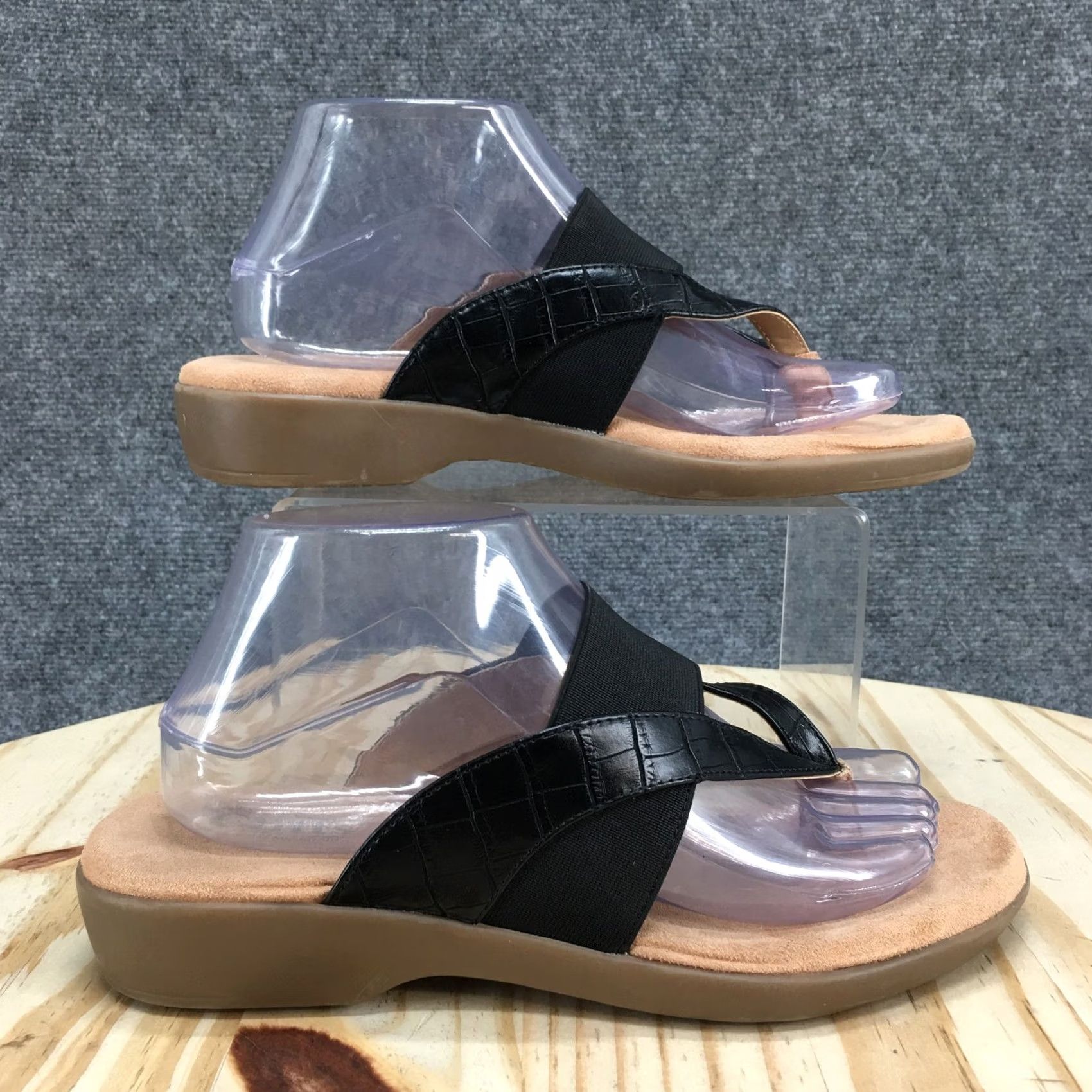 Vintage Cliffs by White Mountain Sandals Womens 8M Bumble Thong Black Faux Leather Wedge Size US 8 / IT 38 - 2 Thumbnail