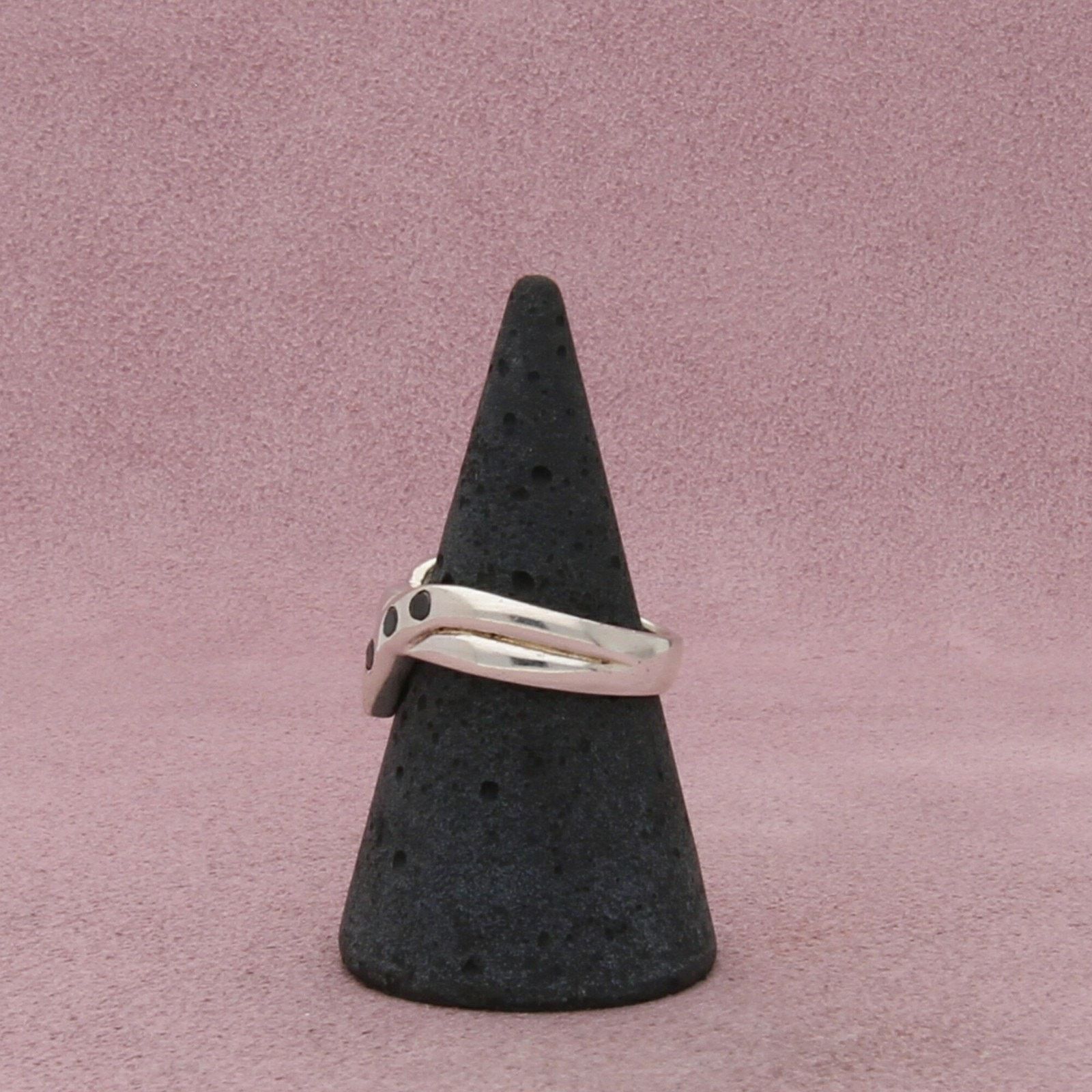 Sterling Silver sterling silver black cz v-shape band ring size 7 Size ONE SIZE - 4 Thumbnail