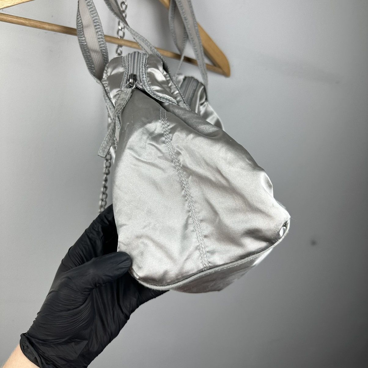 Nike Vintage Nike Silver Nylon Bag Size ONE SIZE - 8 Thumbnail