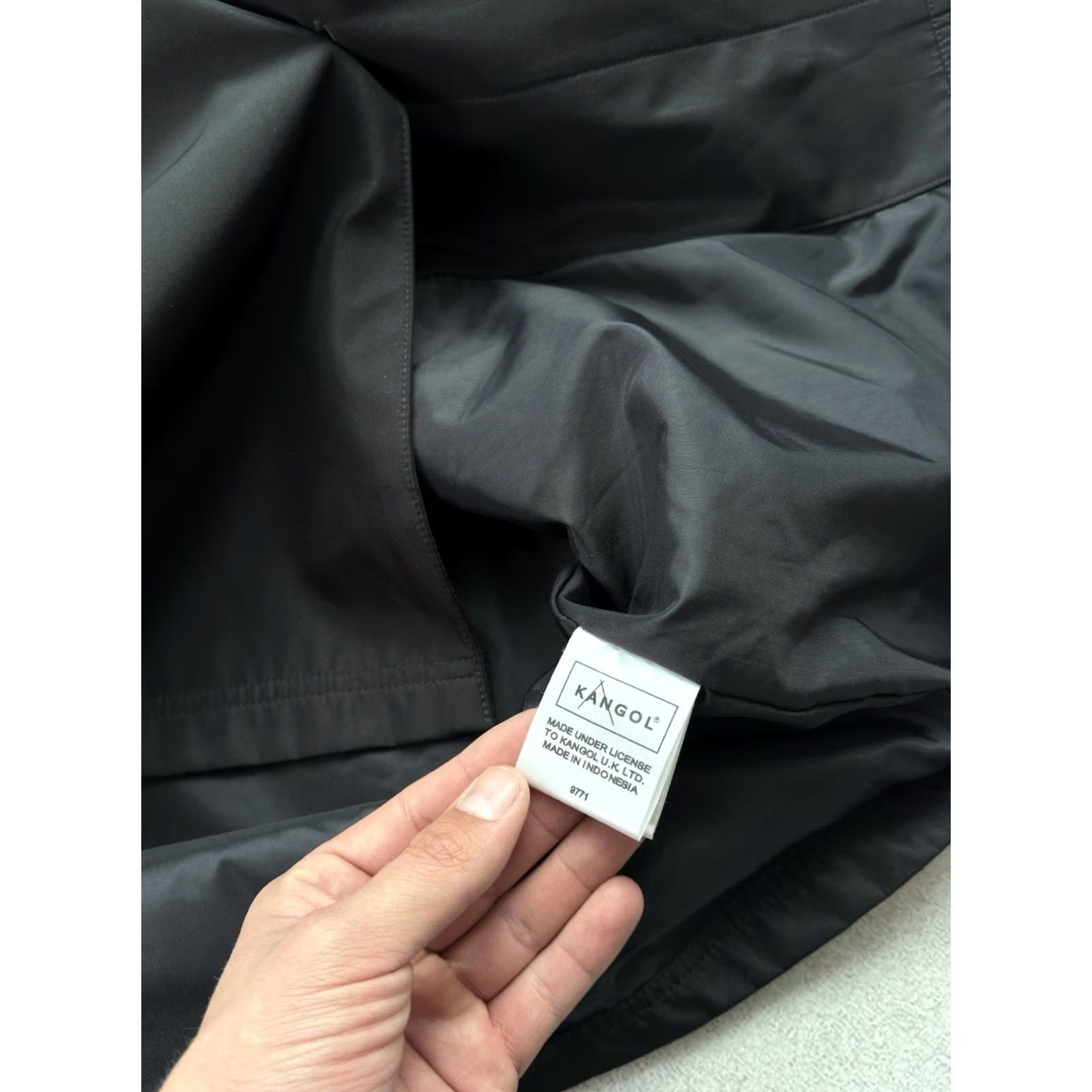 Kangol VINTAGE Kangol Jacket Men L Black Nylon Coat Windbreaker 90s City Classic Designer USA Italy Archive Streetwear 80s 90s Hip Hop Mens Size US L / EU 52-54 / 3 - 7 Thumbnail