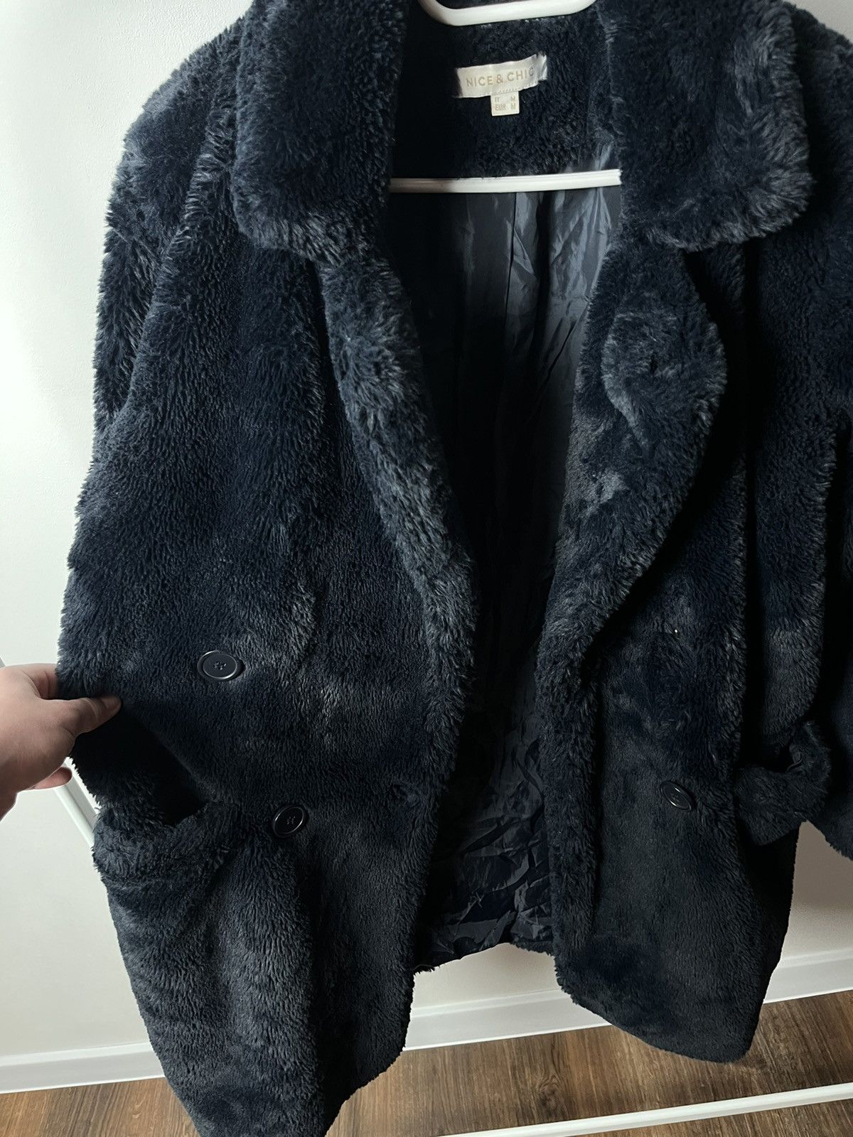 Japanese Brand Vintage Woman’s Faux Fur Heavy Y2K Jacket / Coat Size M / US 6-8 / IT 42-44 - 6 Thumbnail