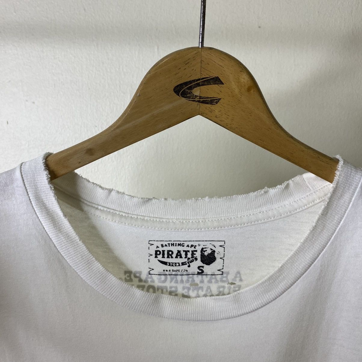 Bape A Bathing Ape Pirate Store Nigo T Shirt Size US S / EU 44-46 / 1 - 5 Thumbnail