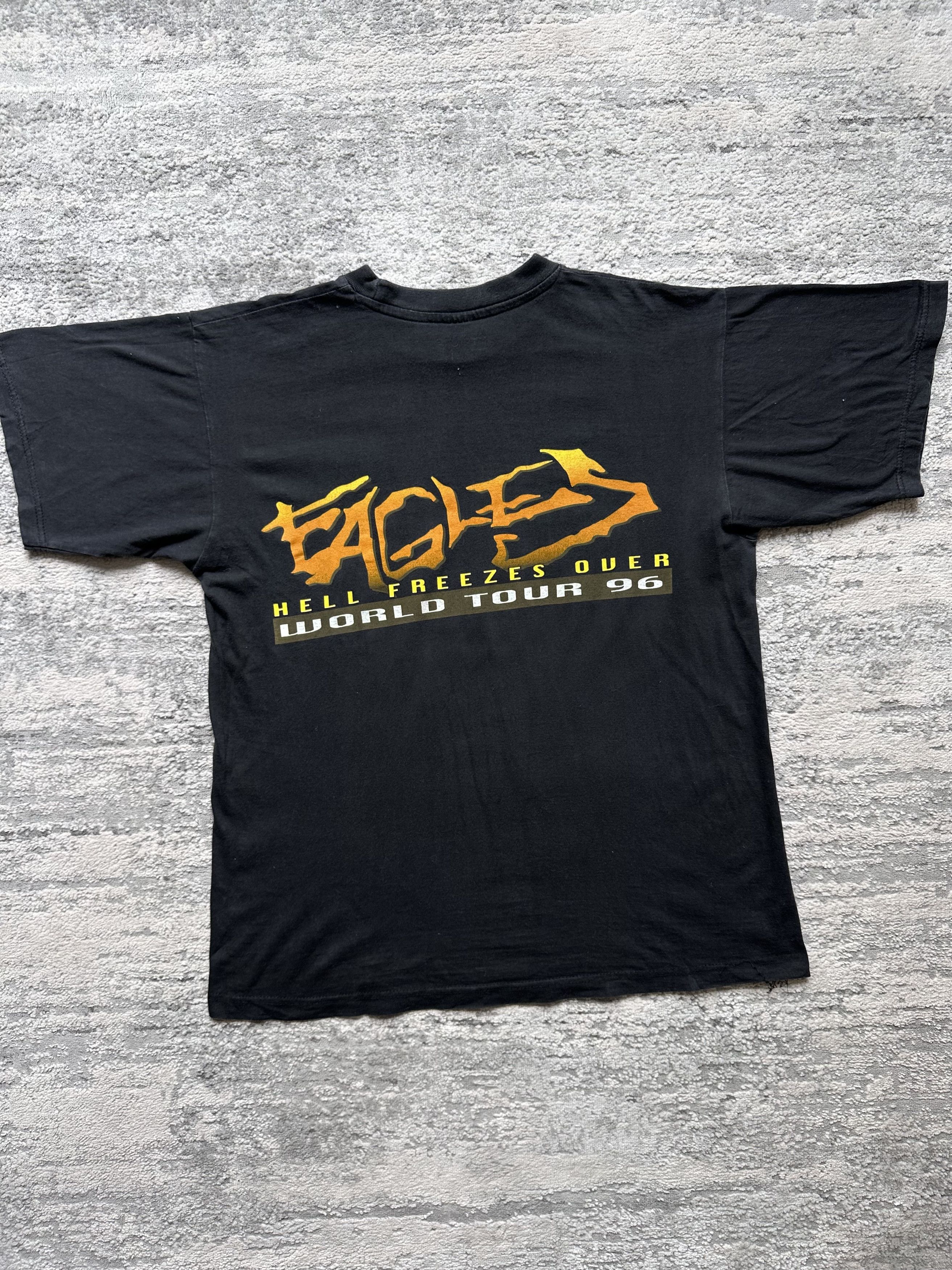 Band Tees Eagles 1996 vintage t shirt Size US L / EU 52-54 / 3 - 6 Thumbnail