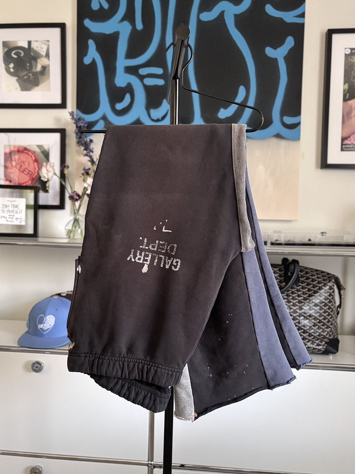 Gallery Dept. FADED BLACK - PAINTER LOGO FLARE SWEATPANTS Size US 34 / EU 50 - 1 Thumbnail
