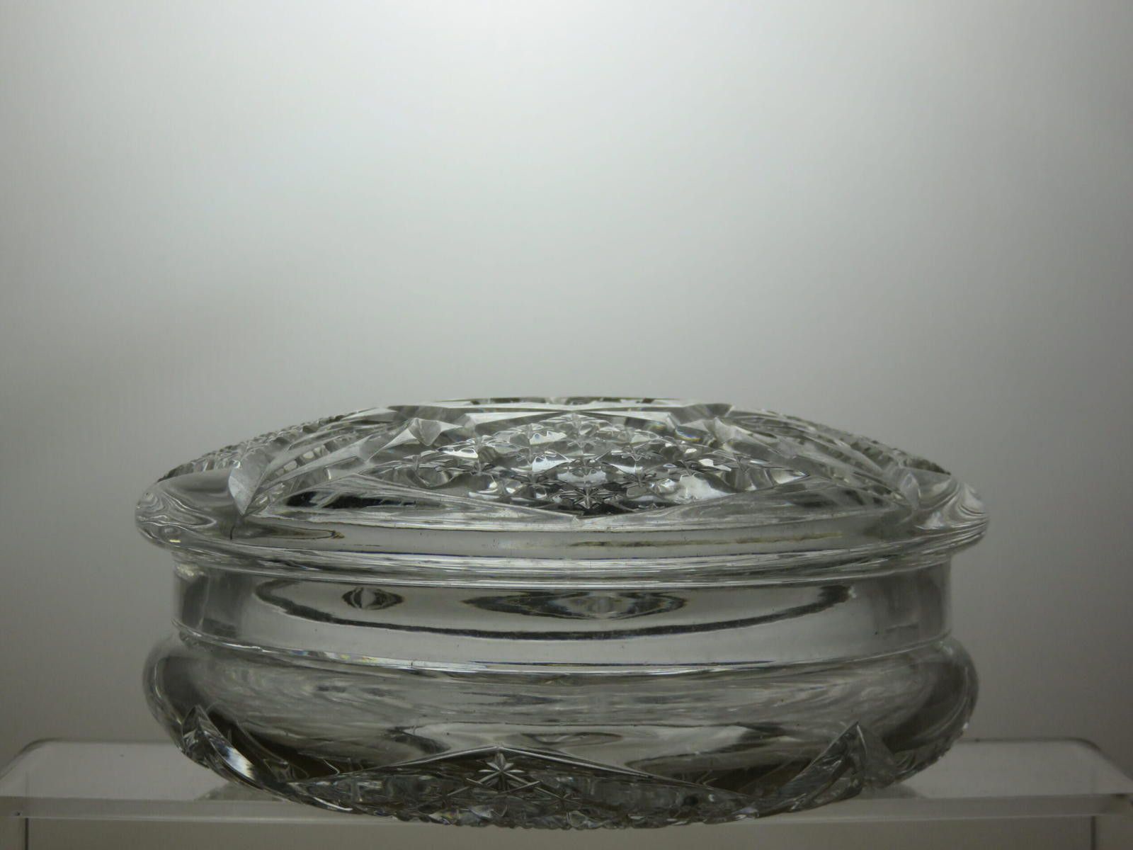 The Unbranded Brand Hand Cut Lead Crystal Storage Round Trinket Box 2 1/2" Size ONE SIZE - 3 Thumbnail
