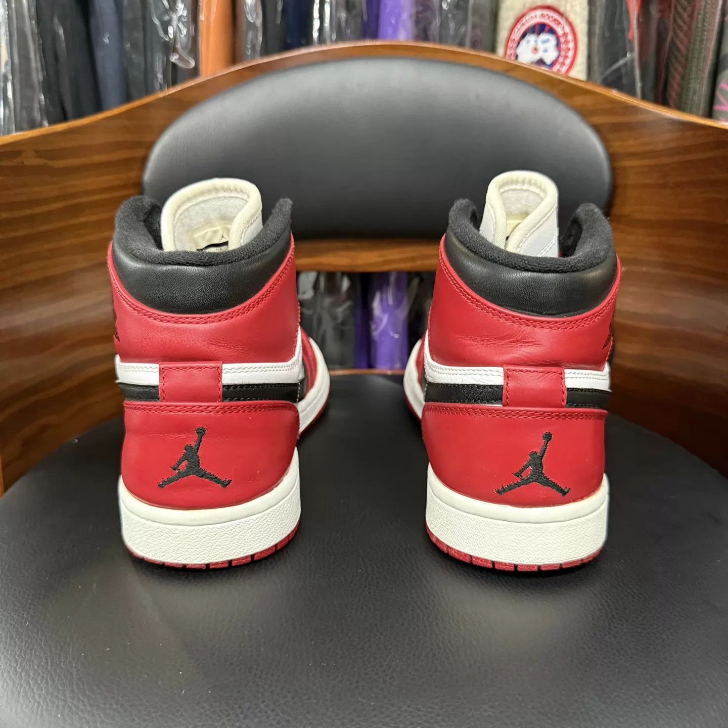 Nike AJ1 Chicago 2013 40 - Near Mint Box Size US 7 / EU 40 - 3 Thumbnail