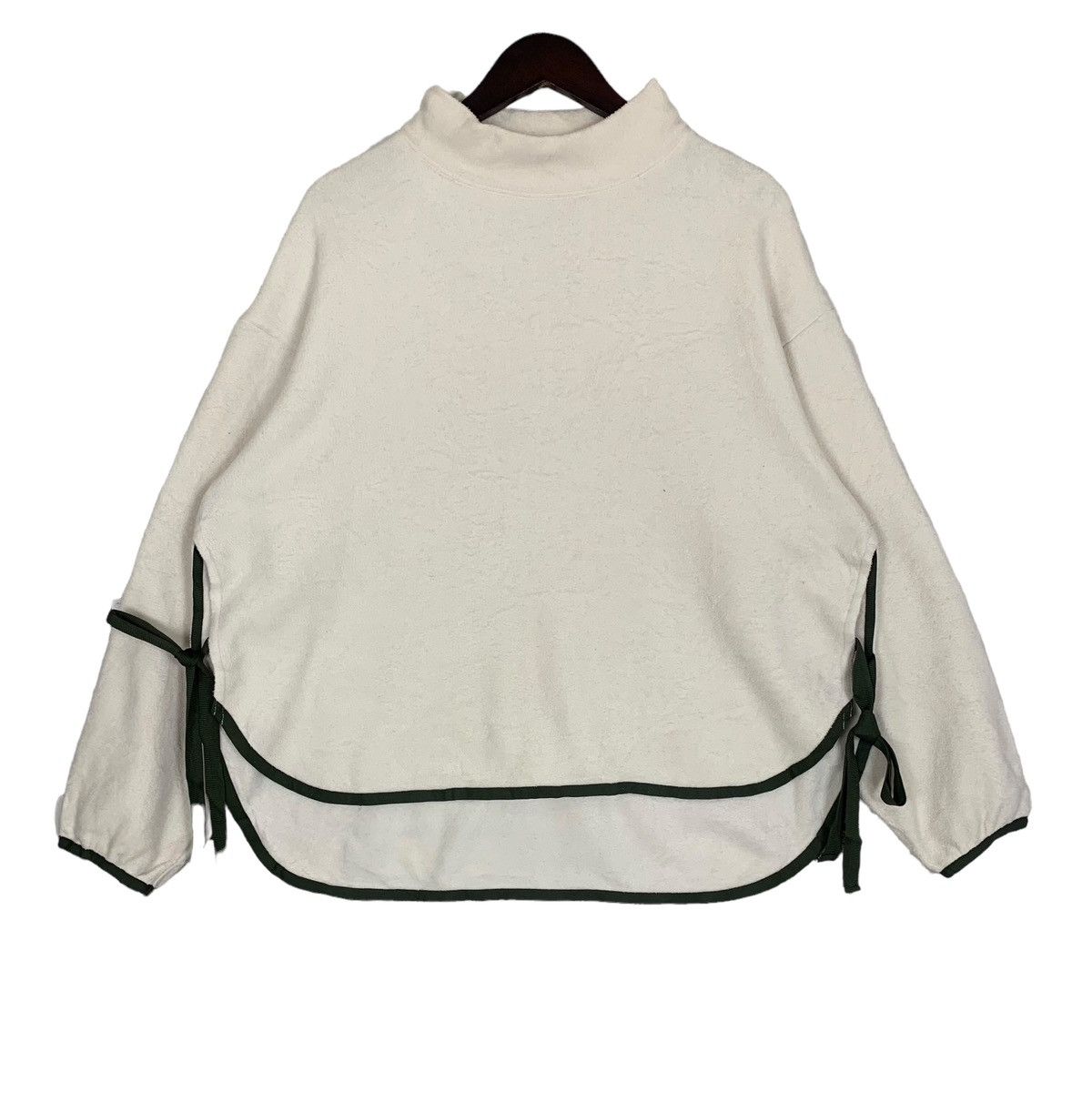 Japanese Brand Uniqlo White Mountaineering Crewneck Fleece Colour White Size US L / EU 52-54 / 3 - 1 Thumbnail