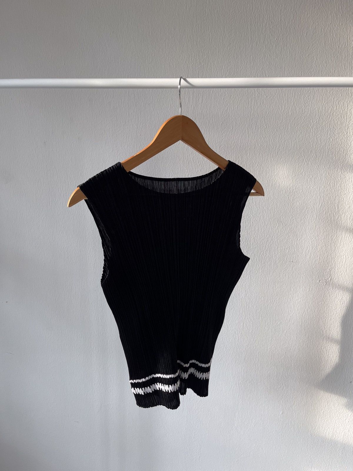 Issey Miyake × Pleats Please Issey Miyake Pleats Please Issey Miyake Sleeveless Top Size US XS / EU 42 / 0 - 3 Thumbnail