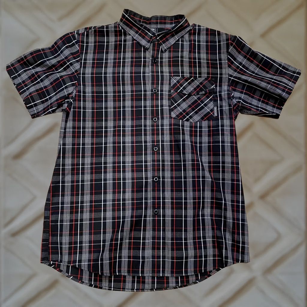 Oakley Oakley Mens Plaid Short Sleeve Button Up Shirt M Embroidered Red Black Multicolor Mens Size US M / EU 48-50 / 2 - 1 Thumbnail